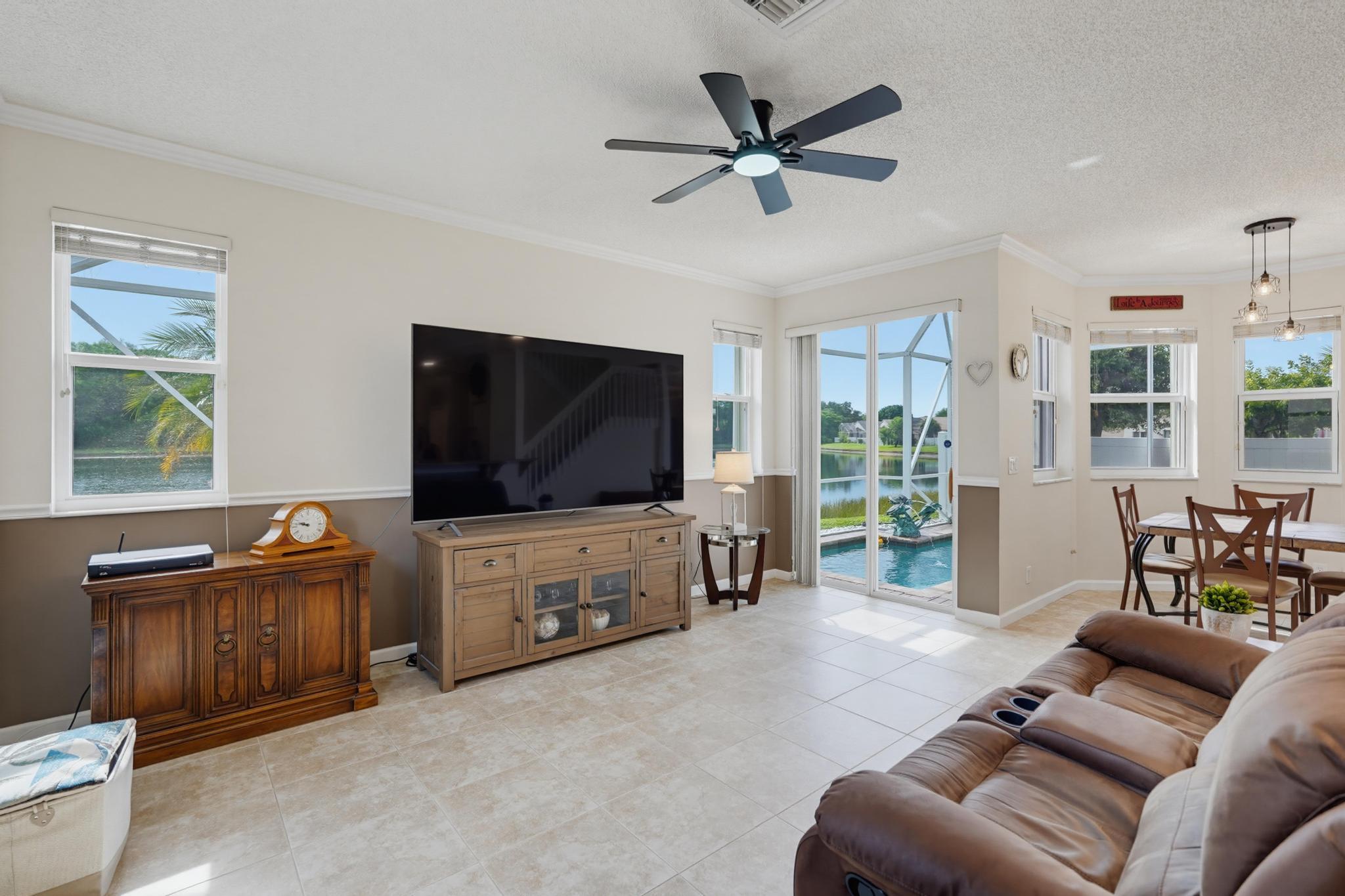 5690 Saddle Trail Lane Property Photo 11