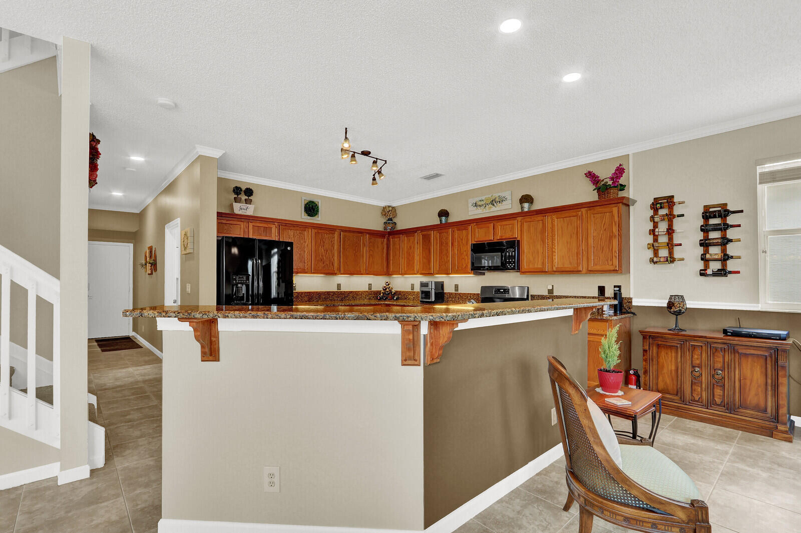 5690 Saddle Trail Lane Property Photo 13