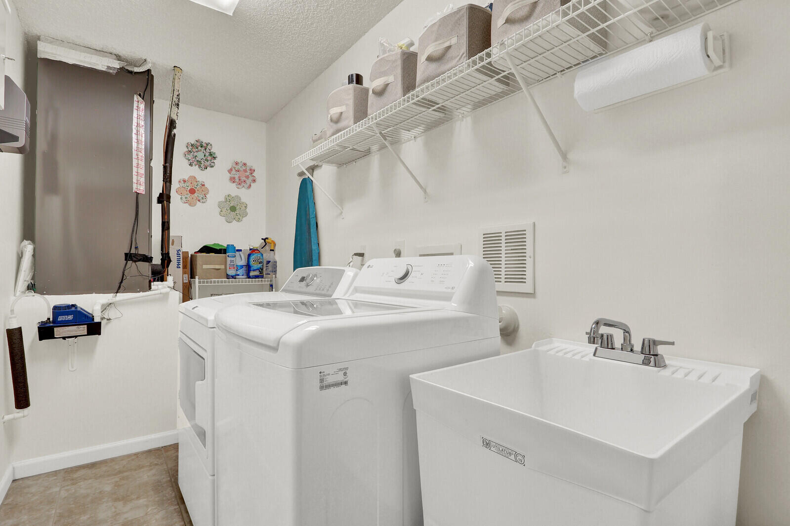 5690 Saddle Trail Lane Property Photo 34