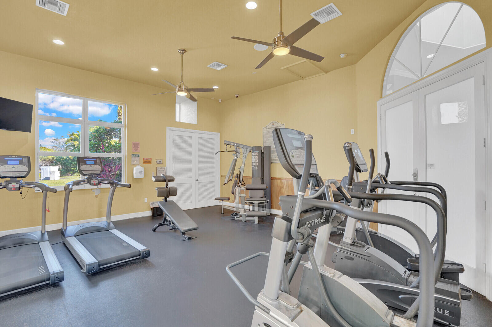 5690 Saddle Trail Lane Property Photo 45