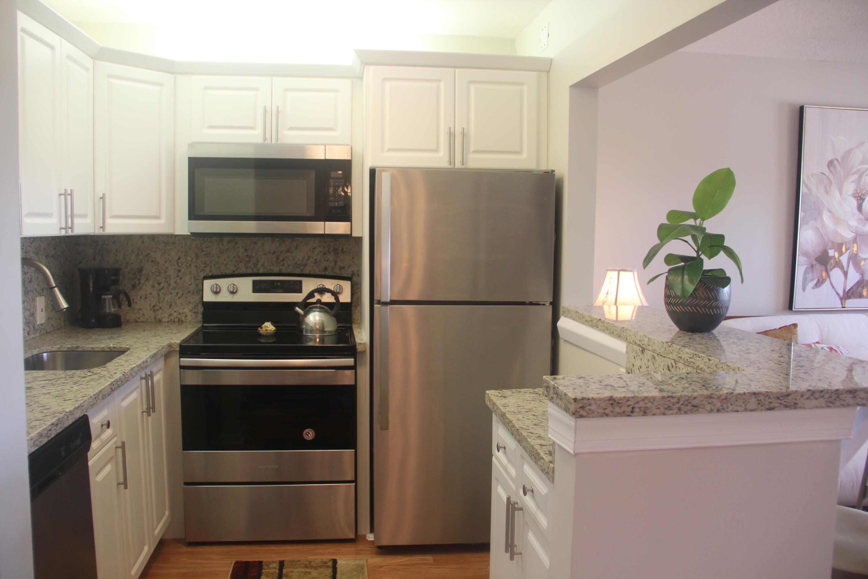 454 Fanshaw K Property Photo 2