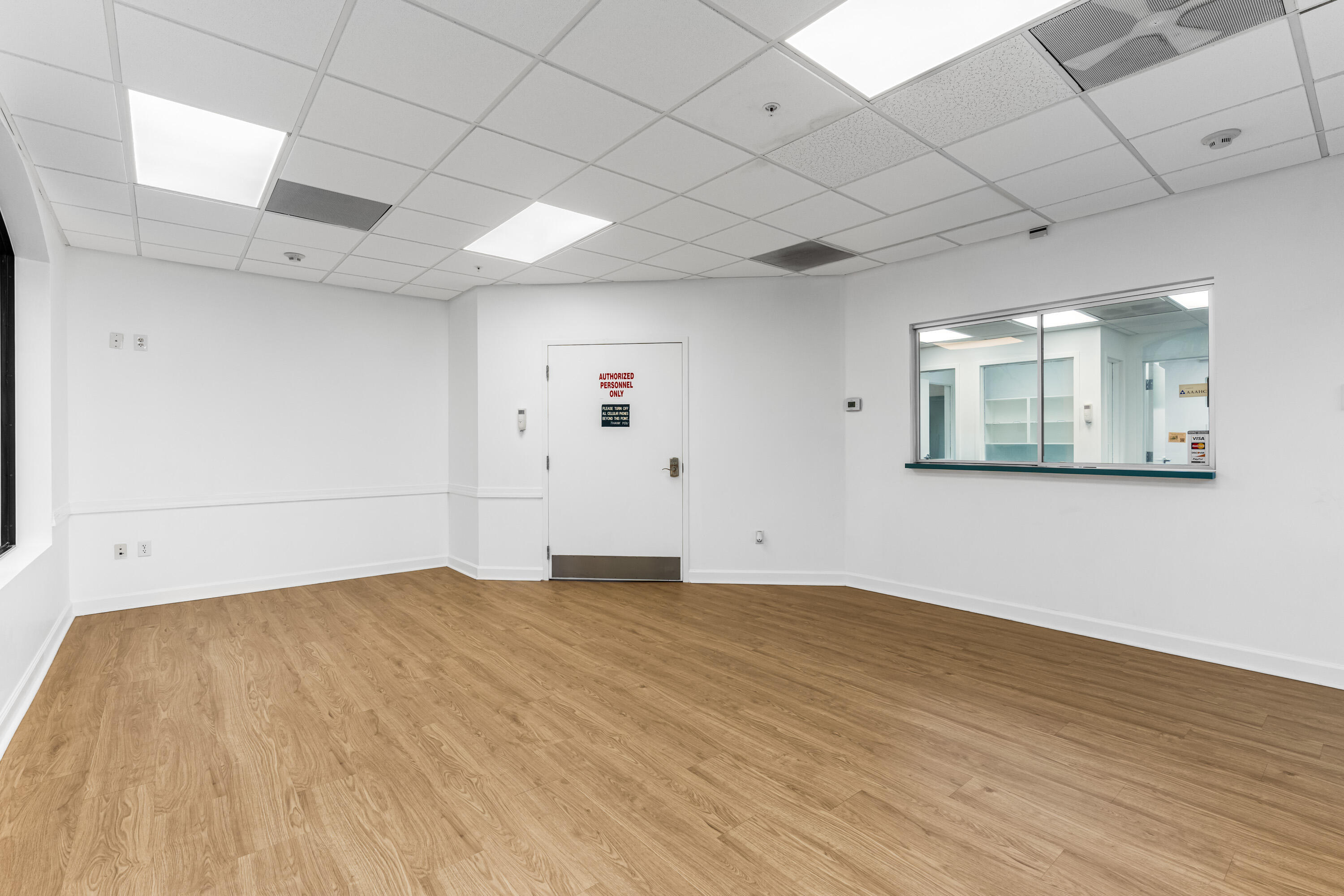 845 37th Place Property Photo 12