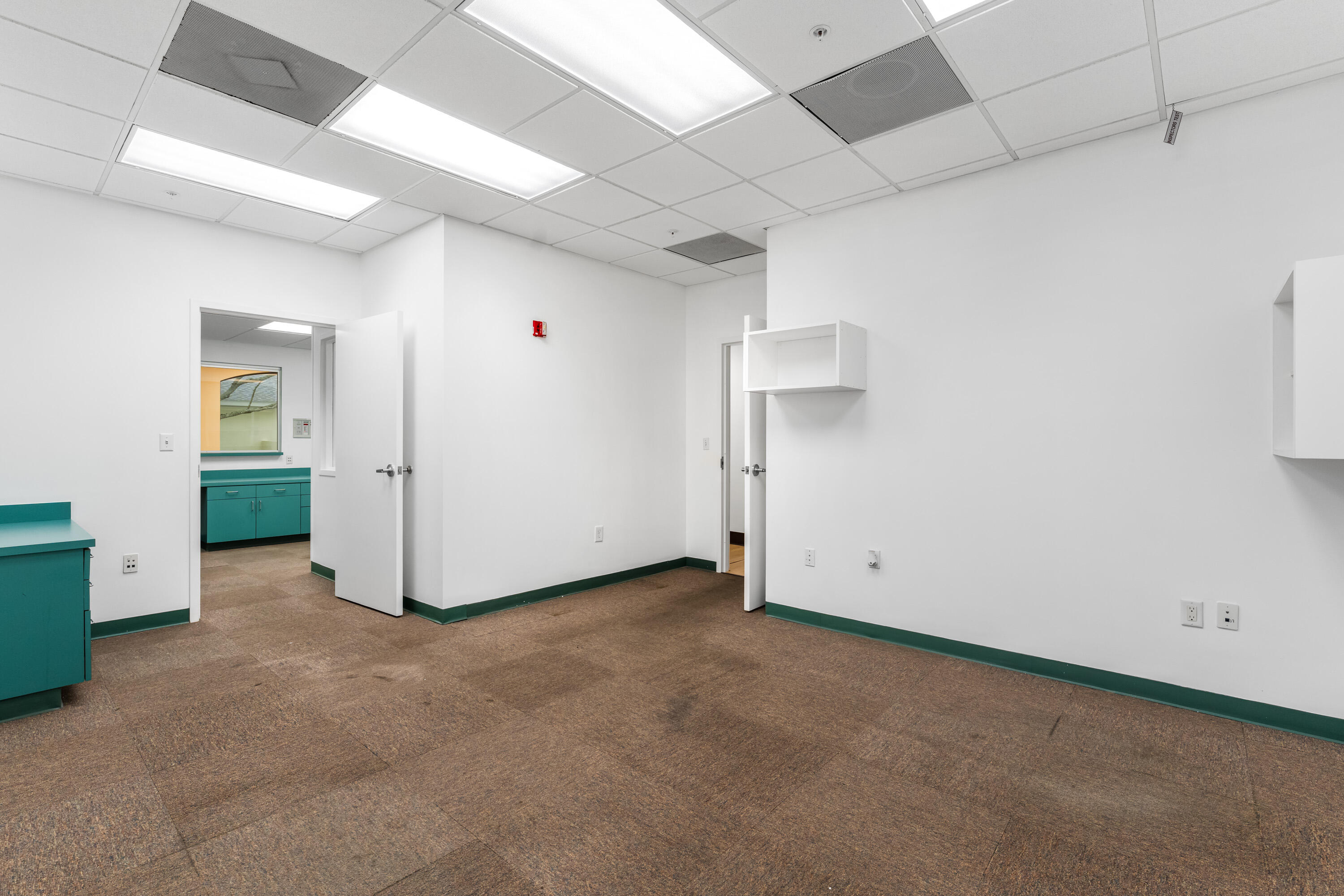 845 37th Place Property Photo 17