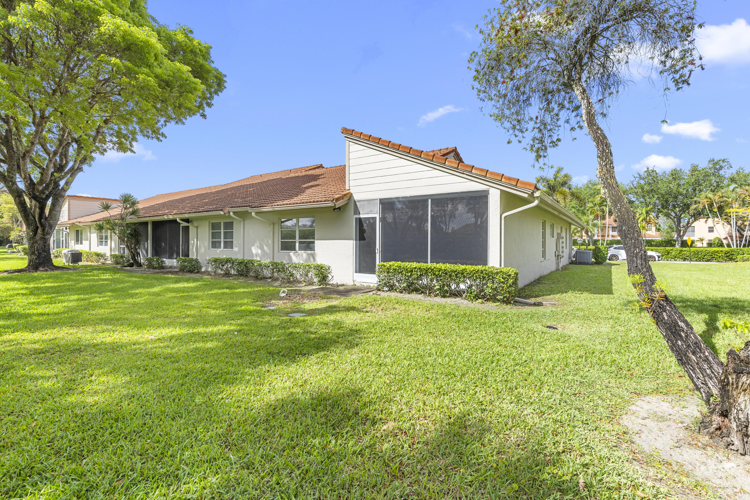 9760 Summerbrook Terrace A Property Photo 3