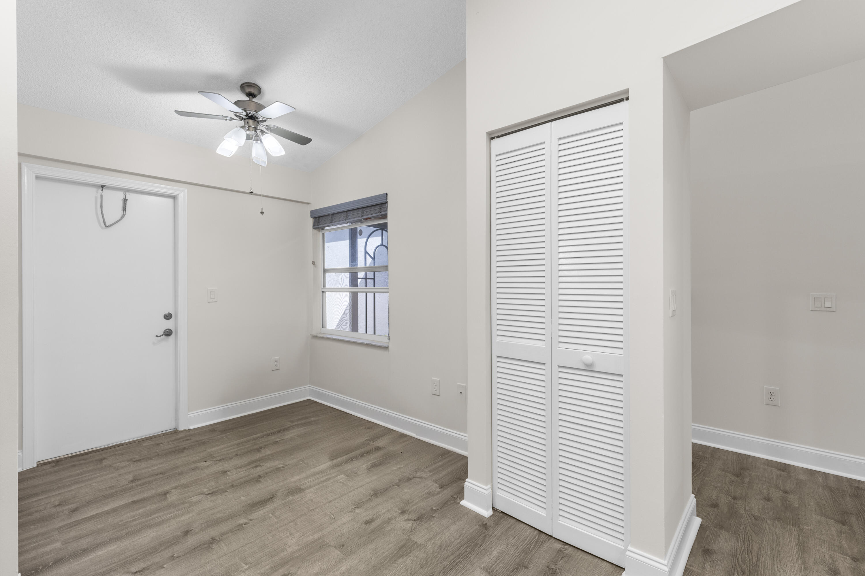 9760 Summerbrook Terrace A Property Photo 14