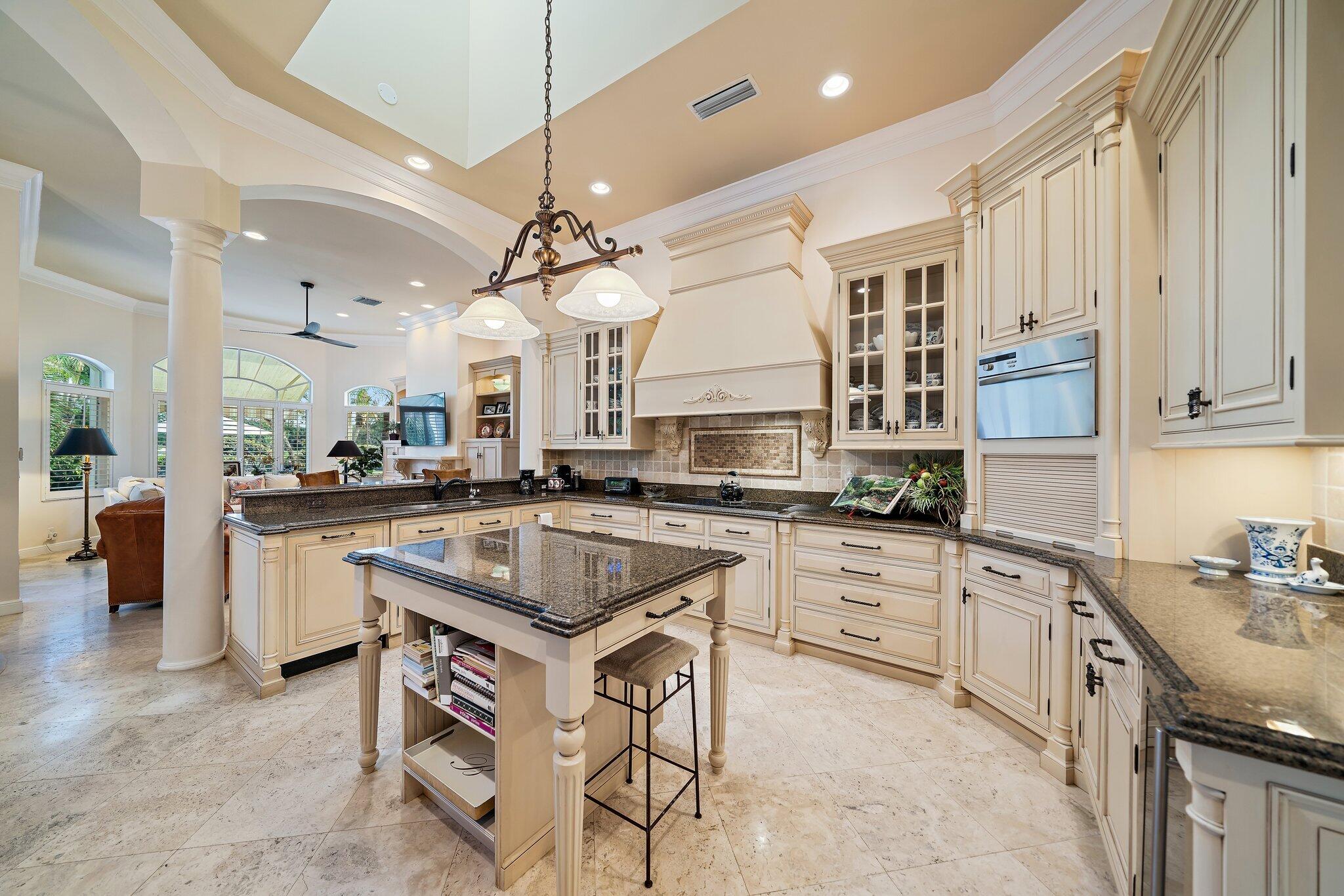8010 Fairway Lane Property Photo 16