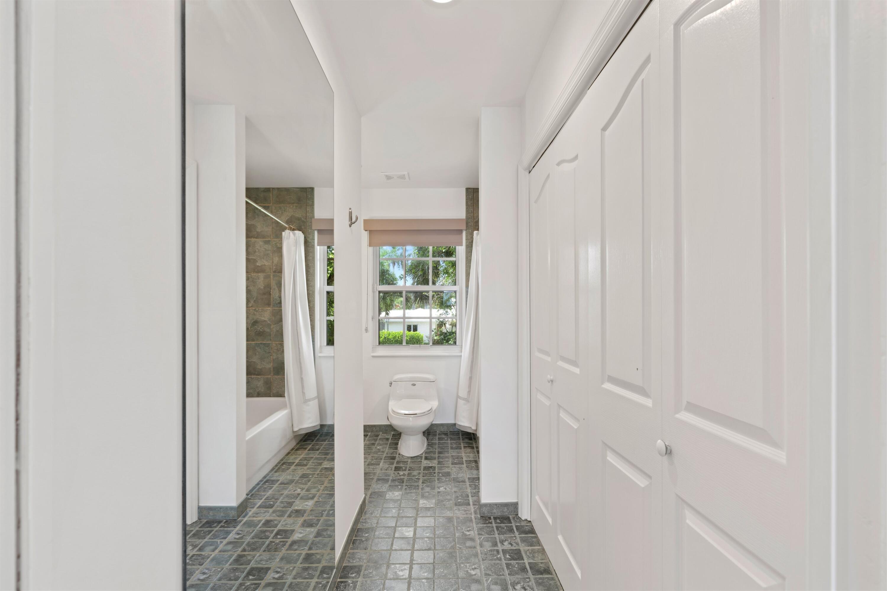 3304 N Flagler Drive Property Photo 44