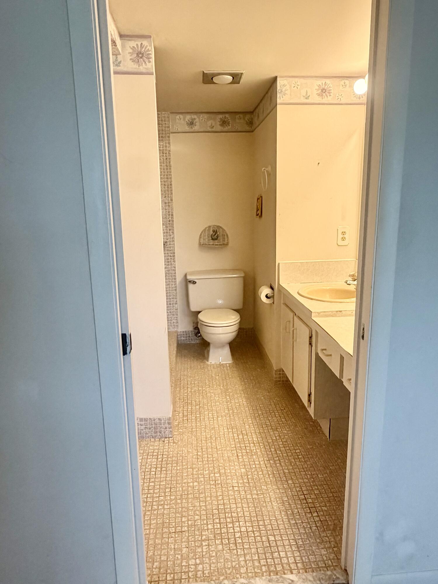 3035 Rexford Property Photo 6