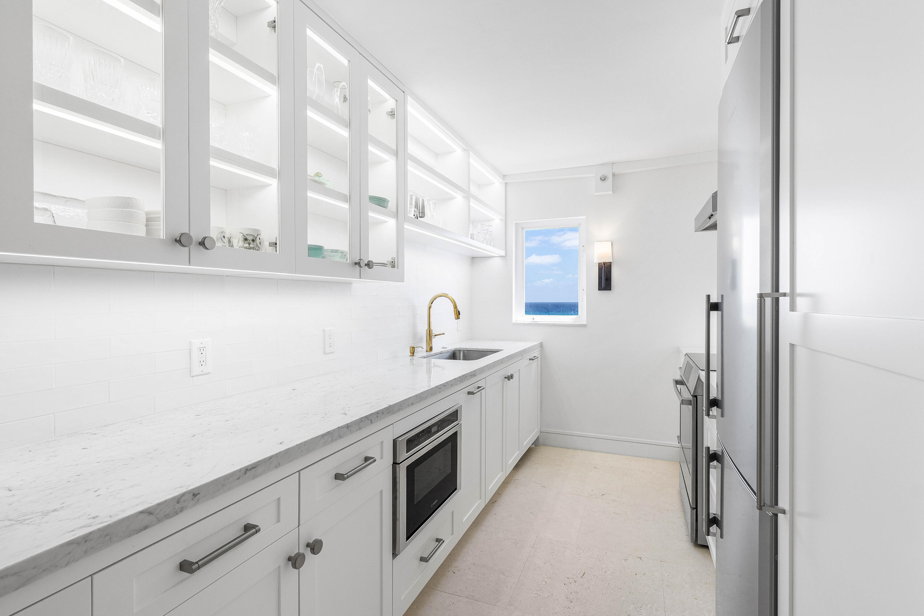 3301 S Ocean Boulevard 810 Property Photo 8
