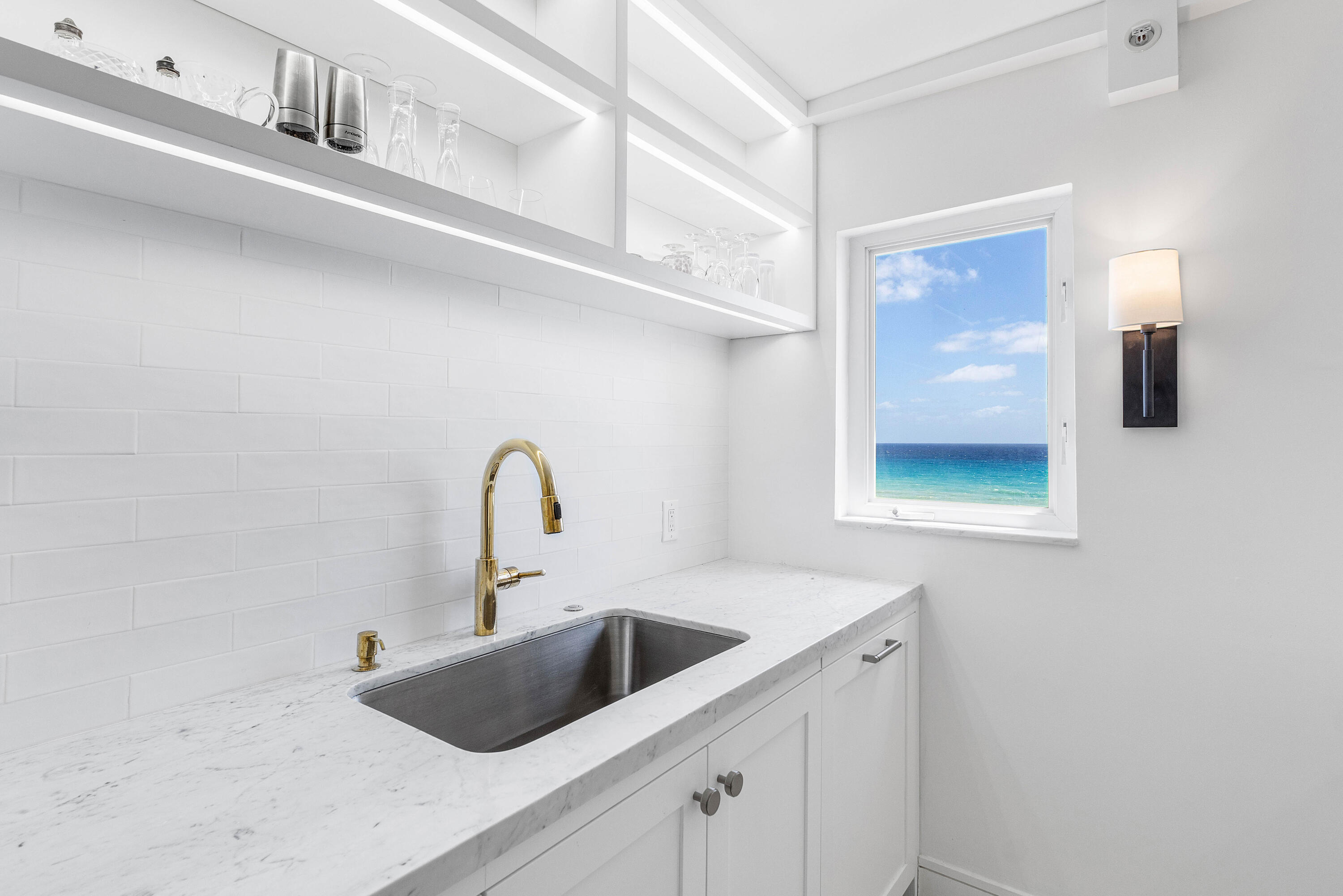 3301 S Ocean Boulevard 810 Property Photo 9