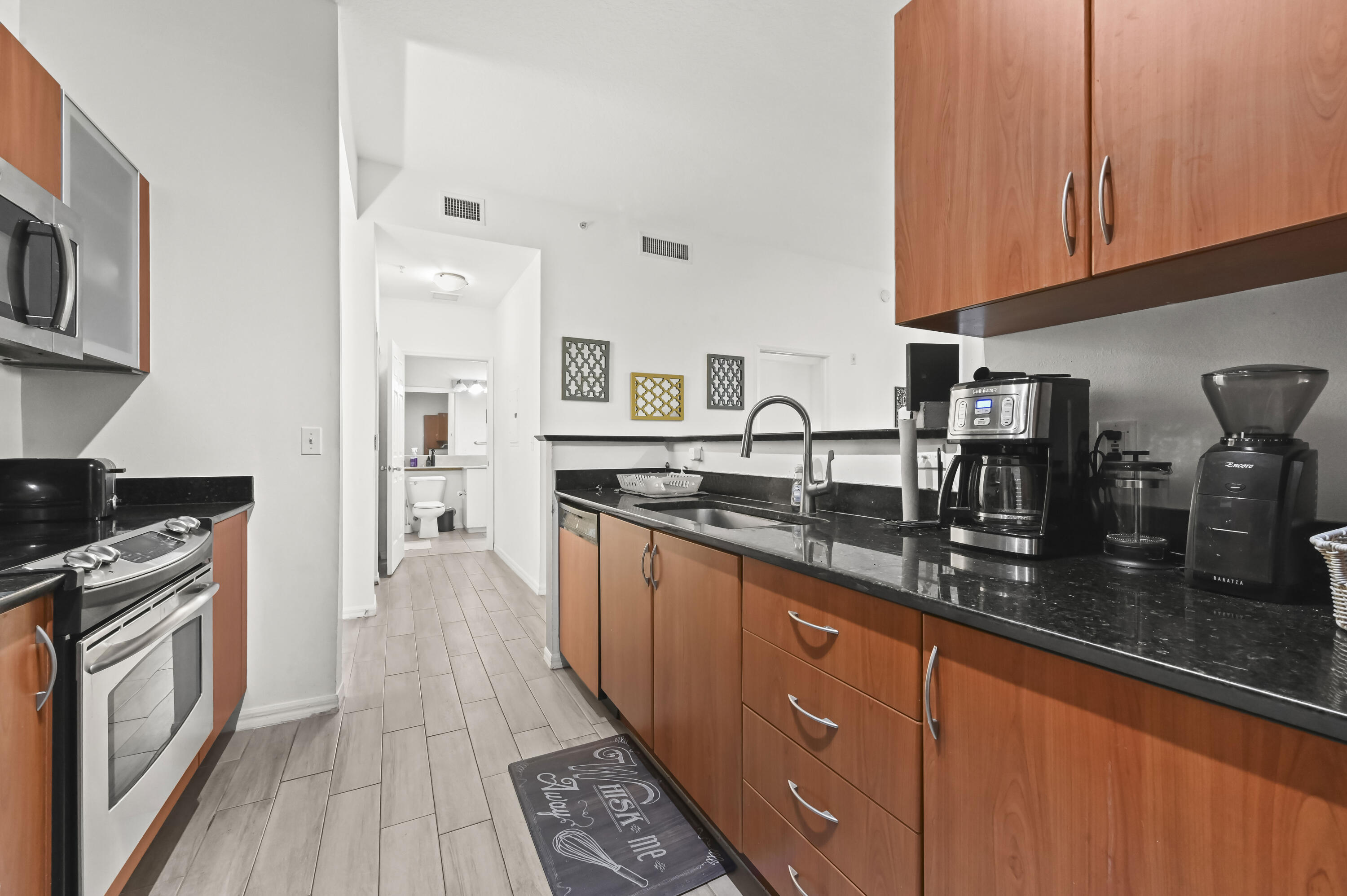 804 E Windward Way #122 Property Photo 7