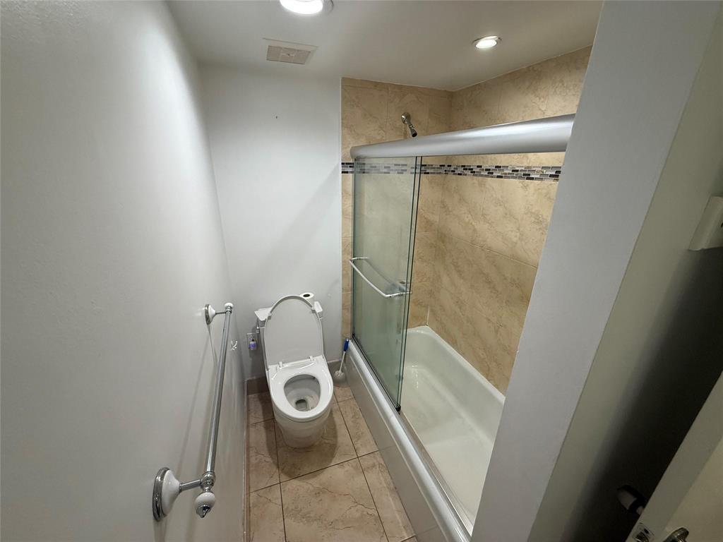 19428 Ne 26th Avenue 103b Property Photo 45