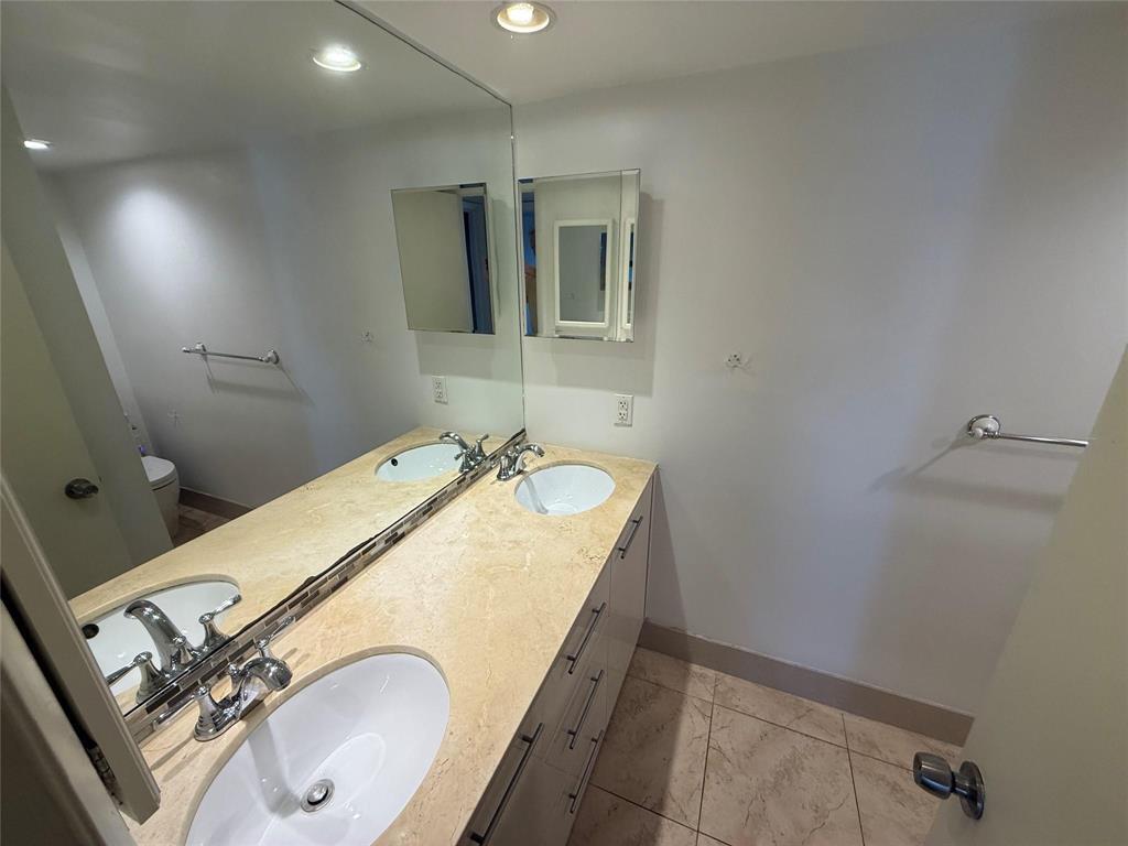 19428 Ne 26th Avenue 103b Property Photo 46
