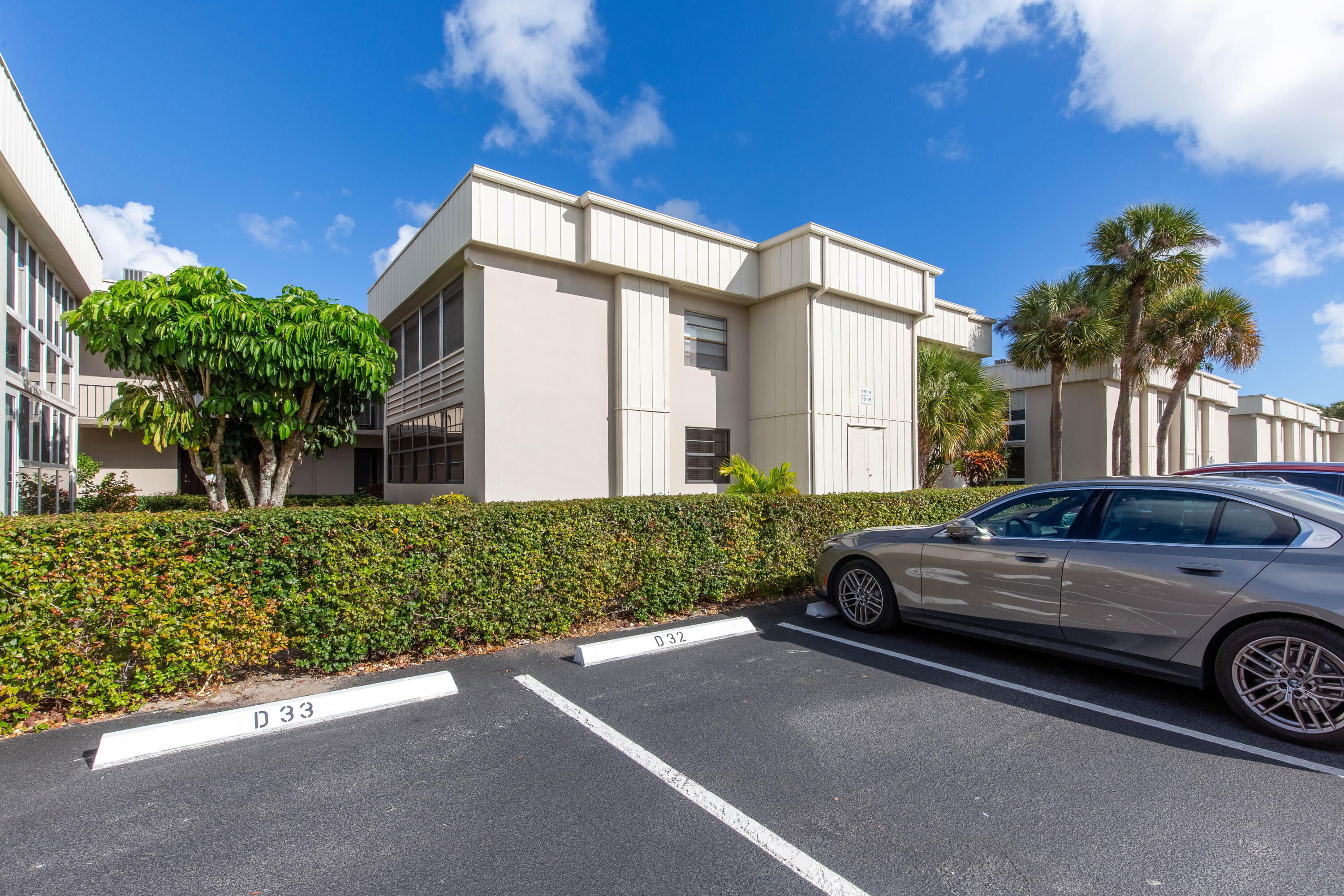154 Capri D Property Photo 1