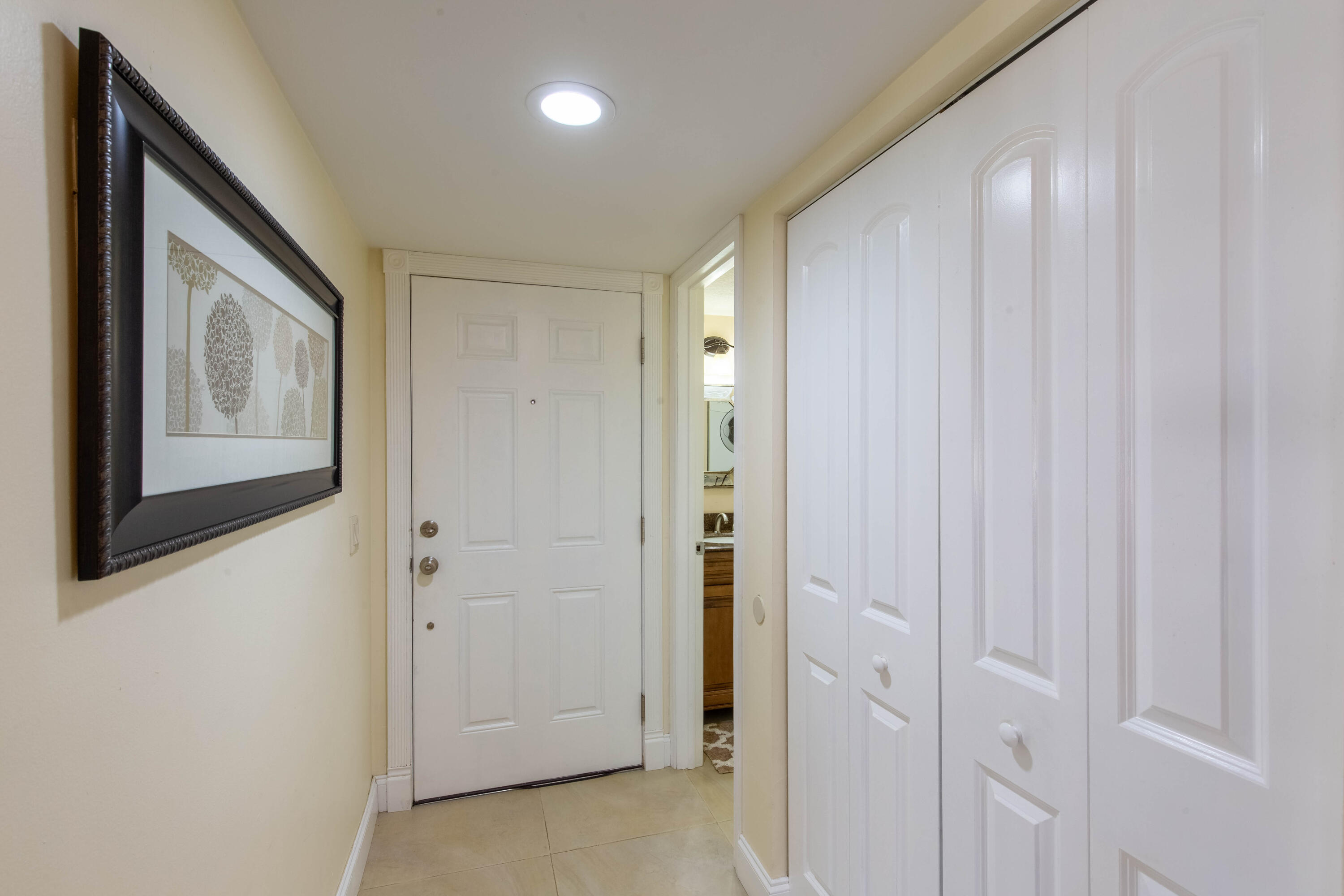 154 Capri D Property Photo 6