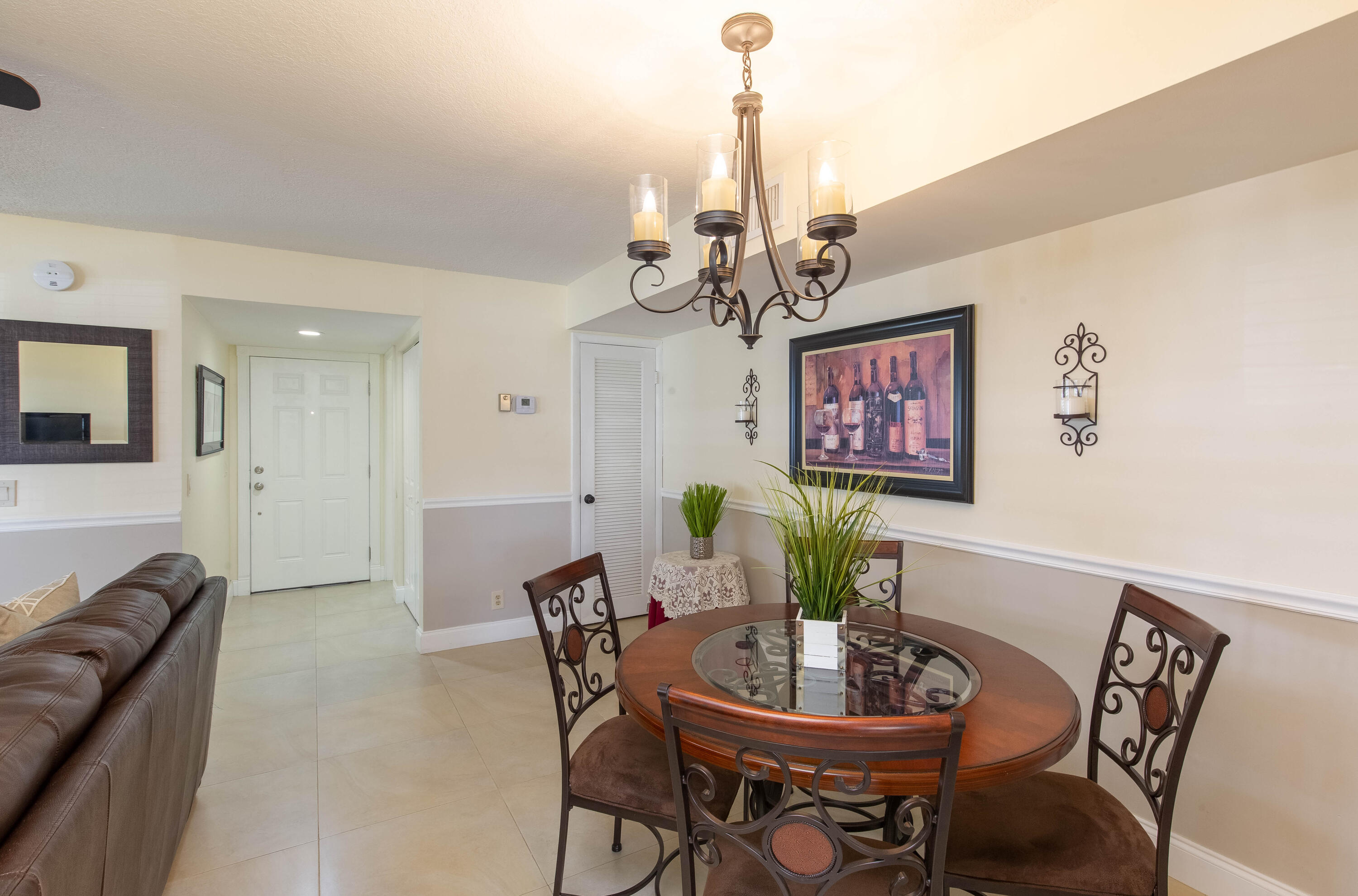 154 Capri D Property Photo 9