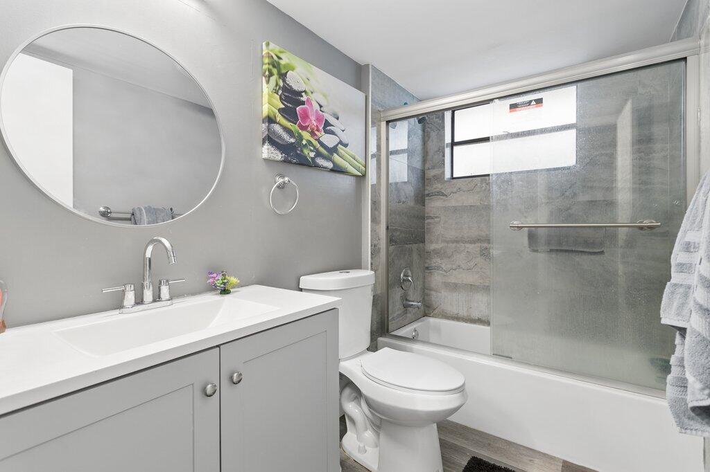 8030 Hampton Boulevard 404 Property Photo 9