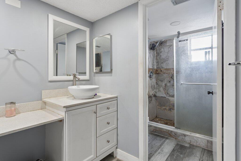 8030 Hampton Boulevard 404 Property Photo 11