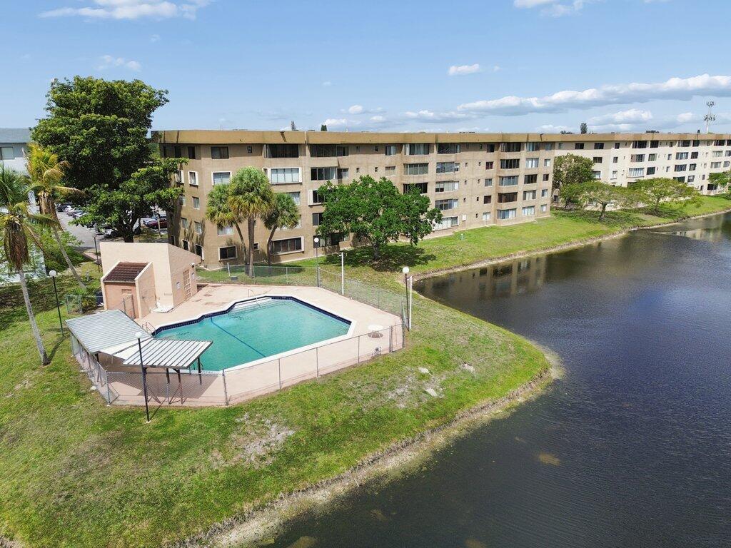 8030 Hampton Boulevard 404 Property Photo 17