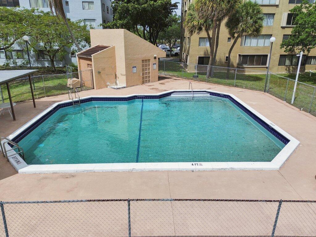 8030 Hampton Boulevard 404 Property Photo 18