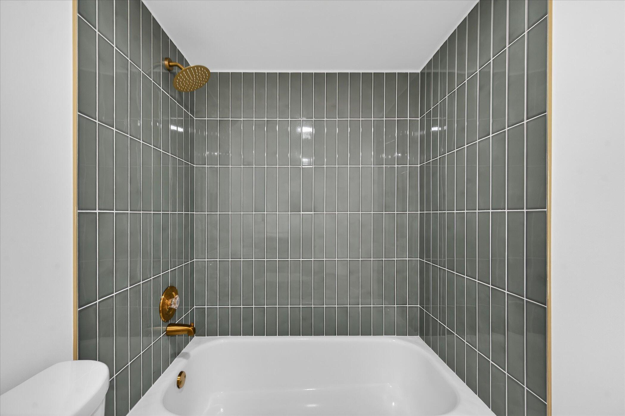 1617 16th Way Property Photo 4
