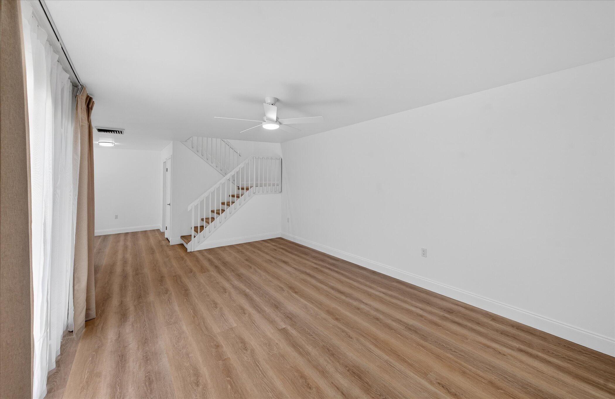 1617 16th Way Property Photo 29