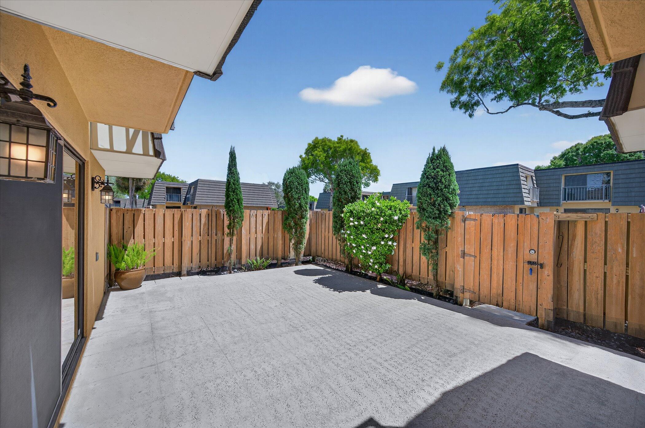 1617 16th Way Property Photo 31