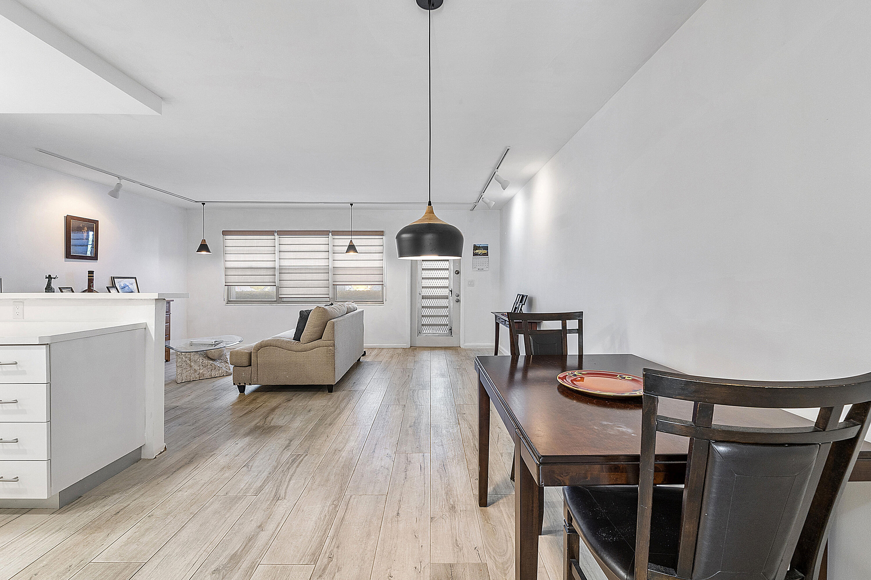 1012 Newport G Property Photo 4