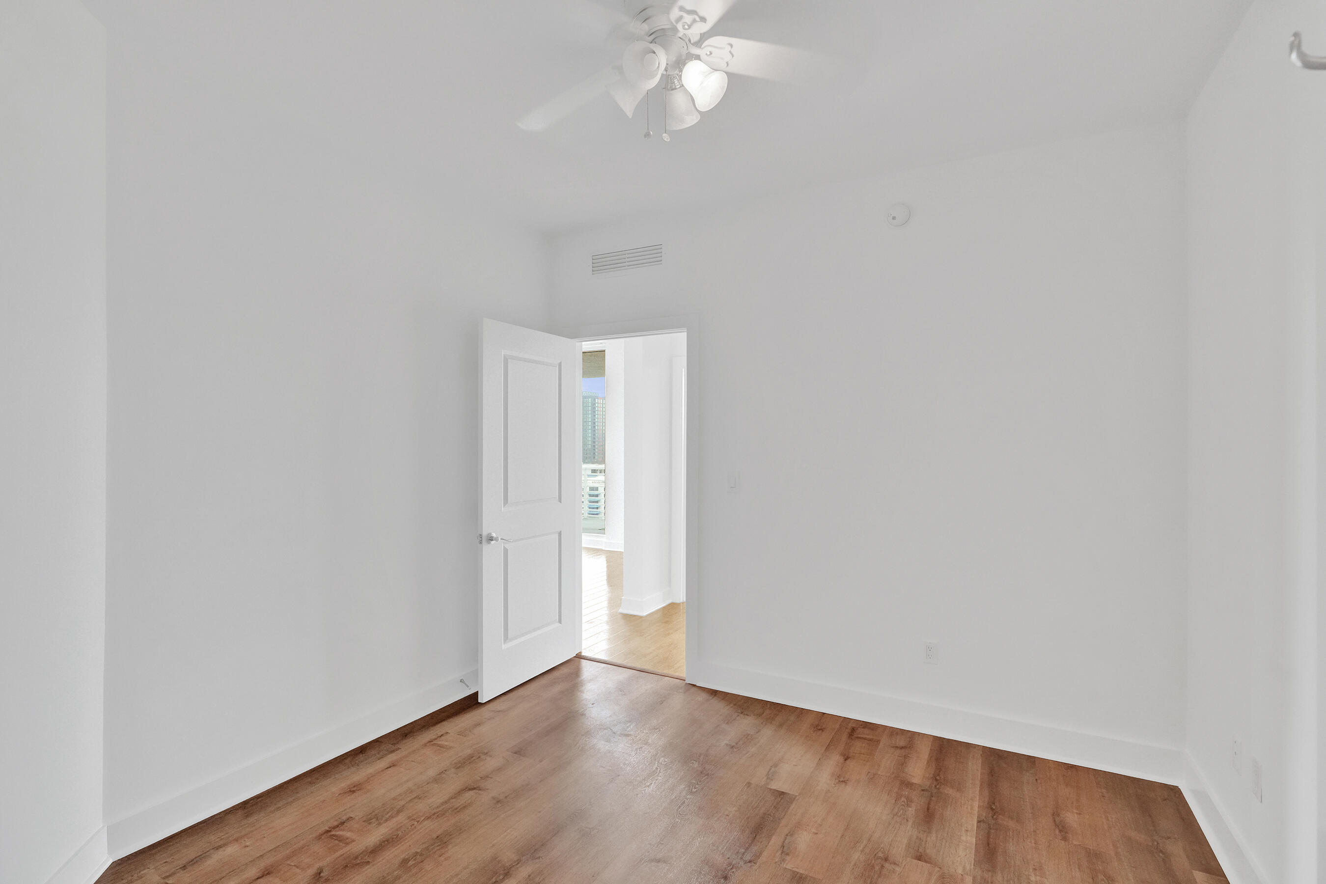 315 Ne 3rd Avenue 1201 Property Photo 27
