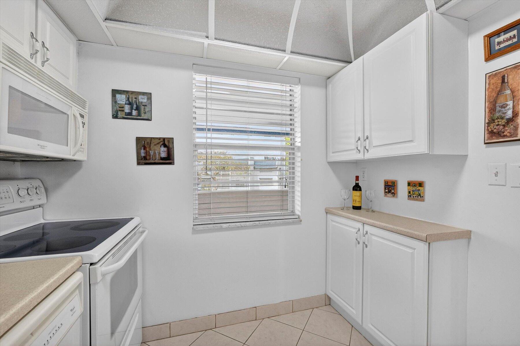 7787 Golf Circle Drive 310-k Property Photo 8
