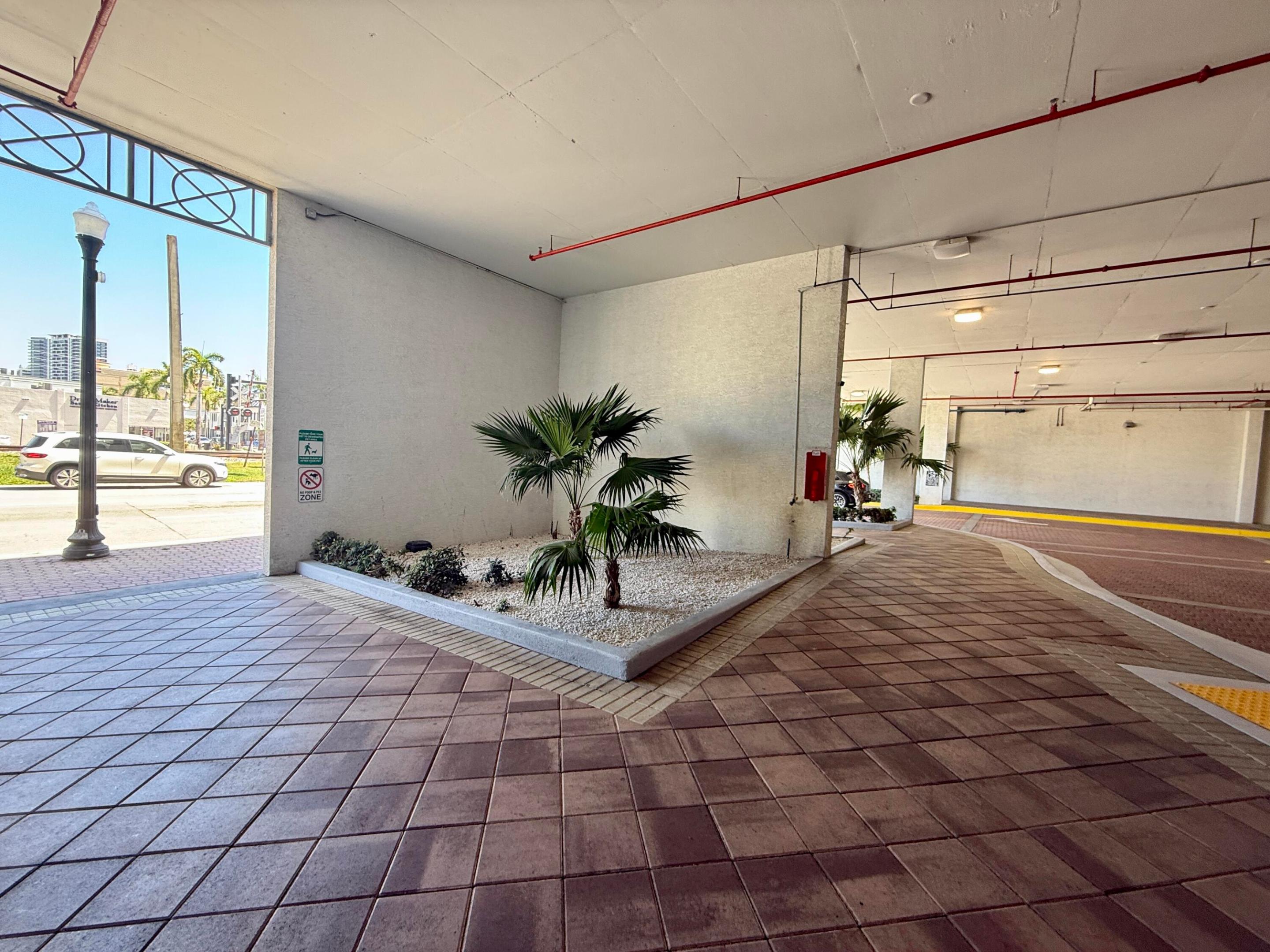 140 S Dixie Highway 533 Property Photo 19
