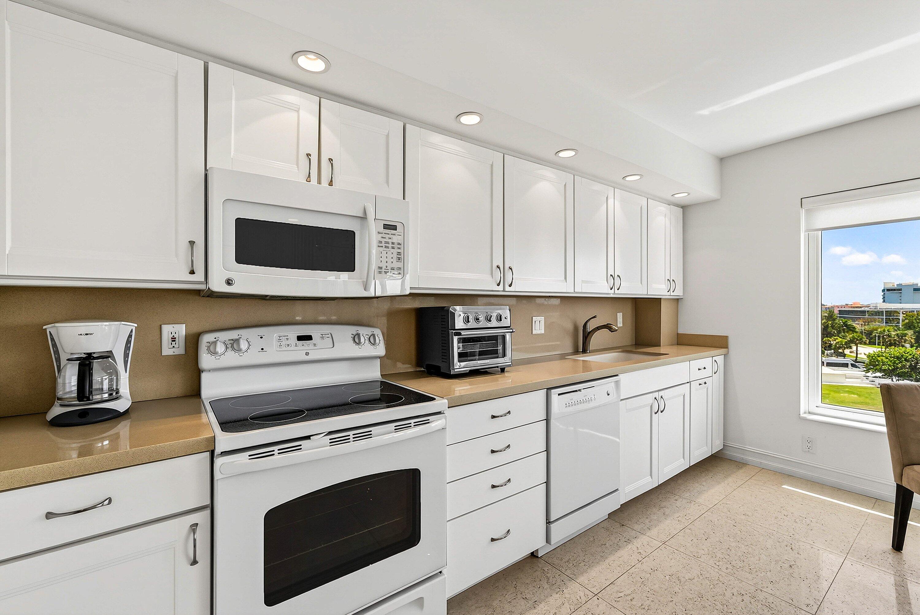 600 S Ocean Boulevard 504 Property Photo 11