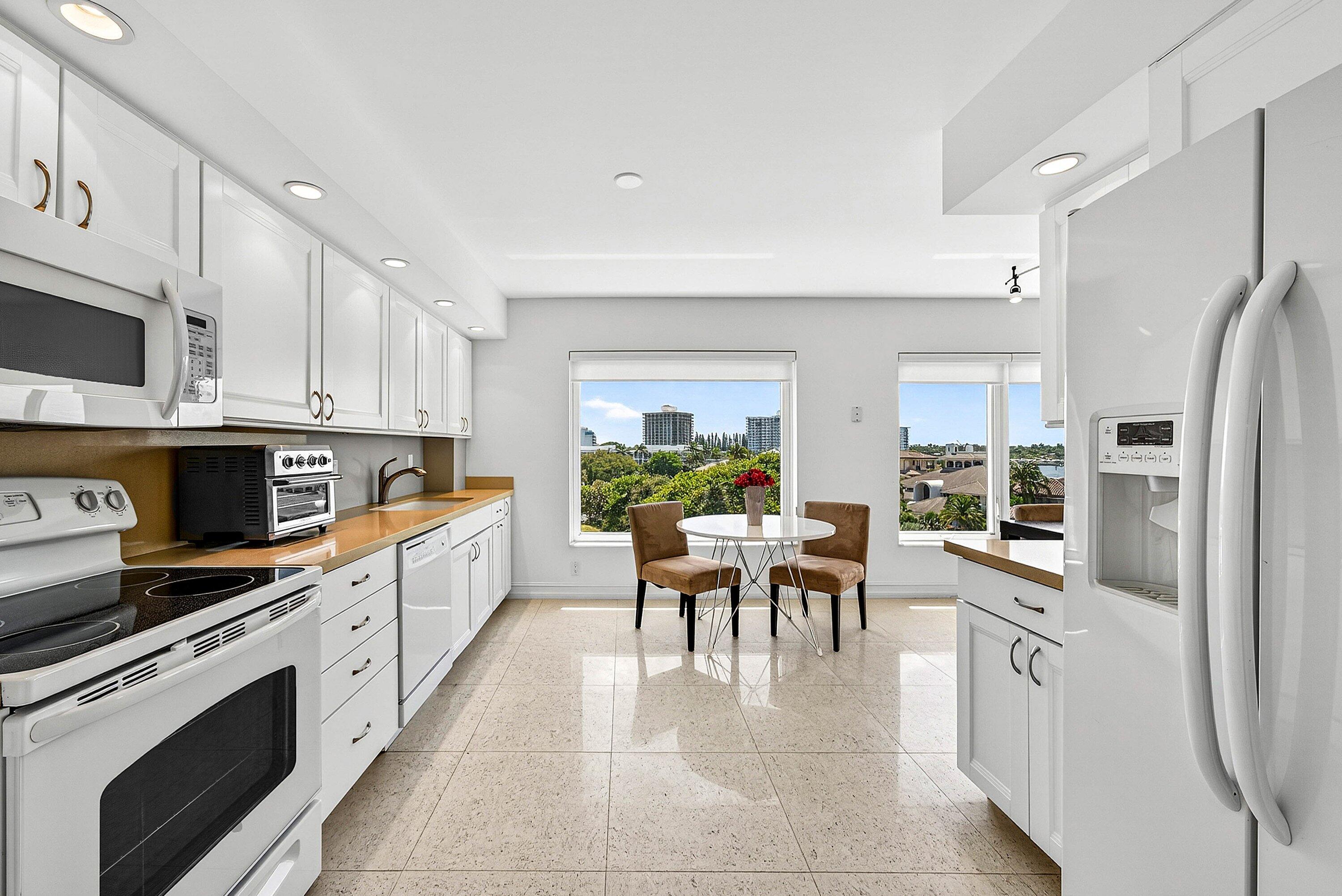 600 S Ocean Boulevard 504 Property Photo 13