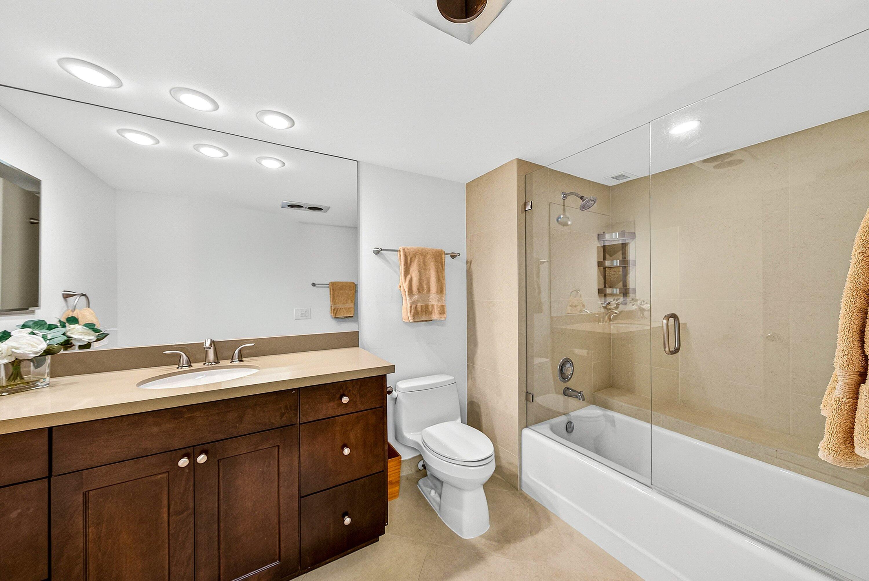 600 S Ocean Boulevard 504 Property Photo 18
