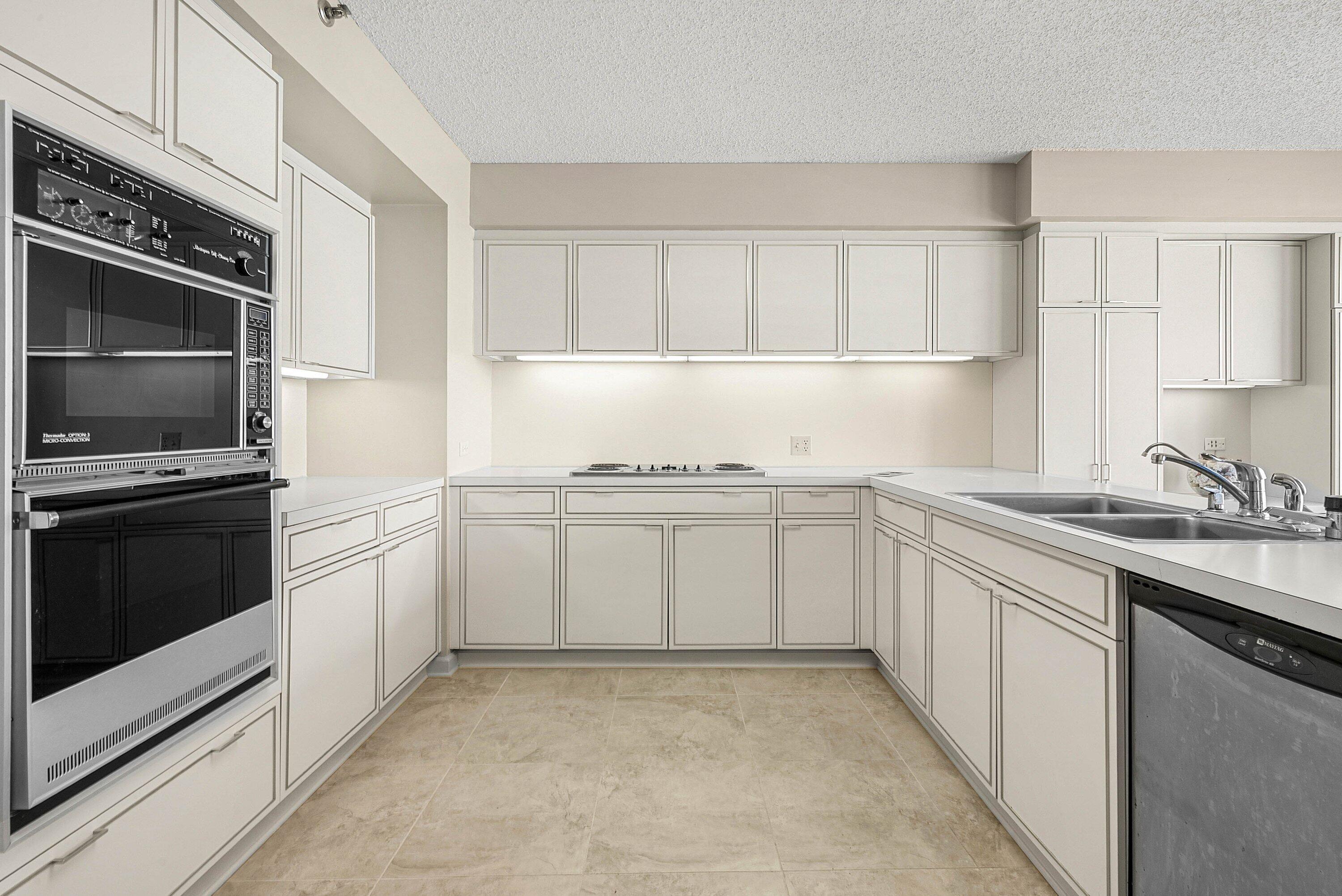 1500 S Ocean Boulevard 604 Property Photo 18