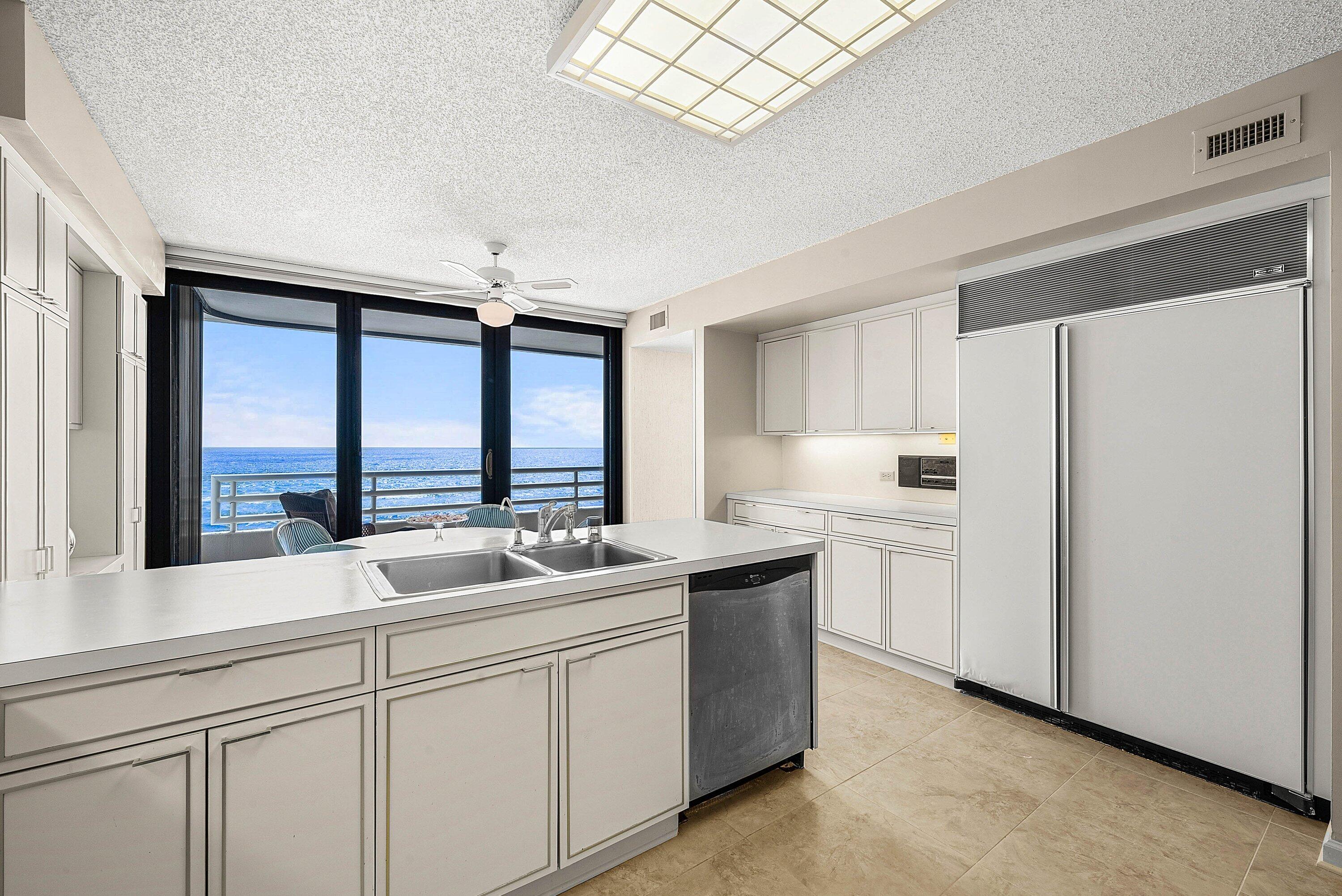 1500 S Ocean Boulevard 604 Property Photo 20