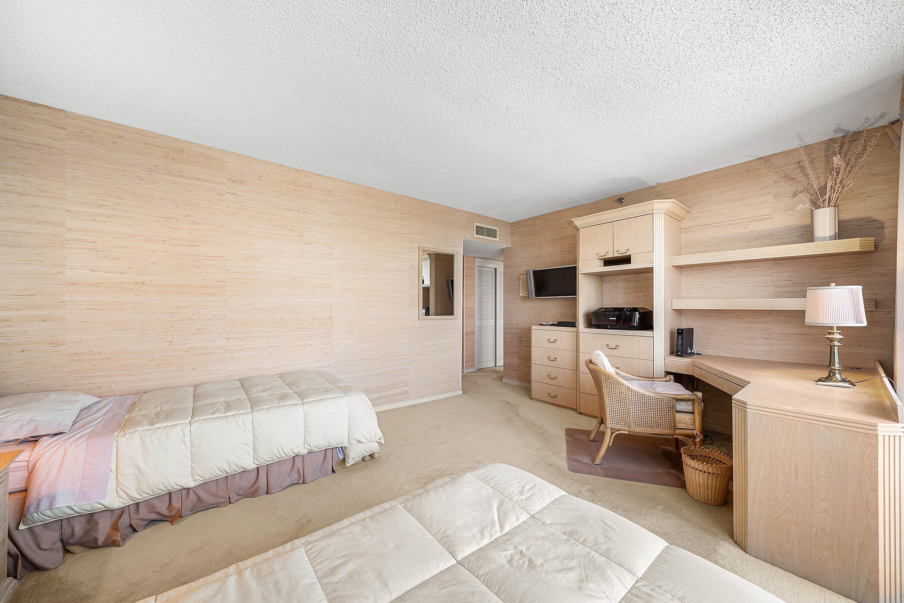 1500 S Ocean Boulevard 604 Property Photo 28