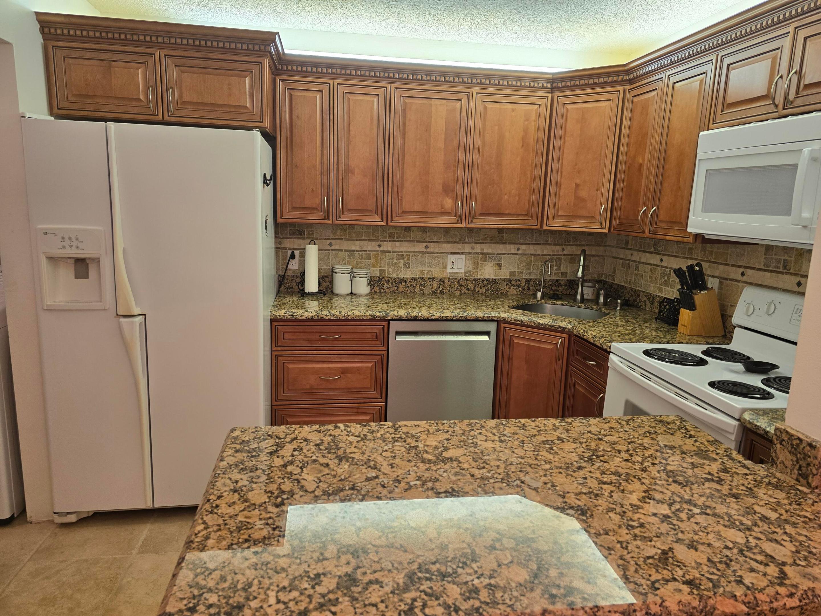 317 Pine Ridge Circle Property Photo 2