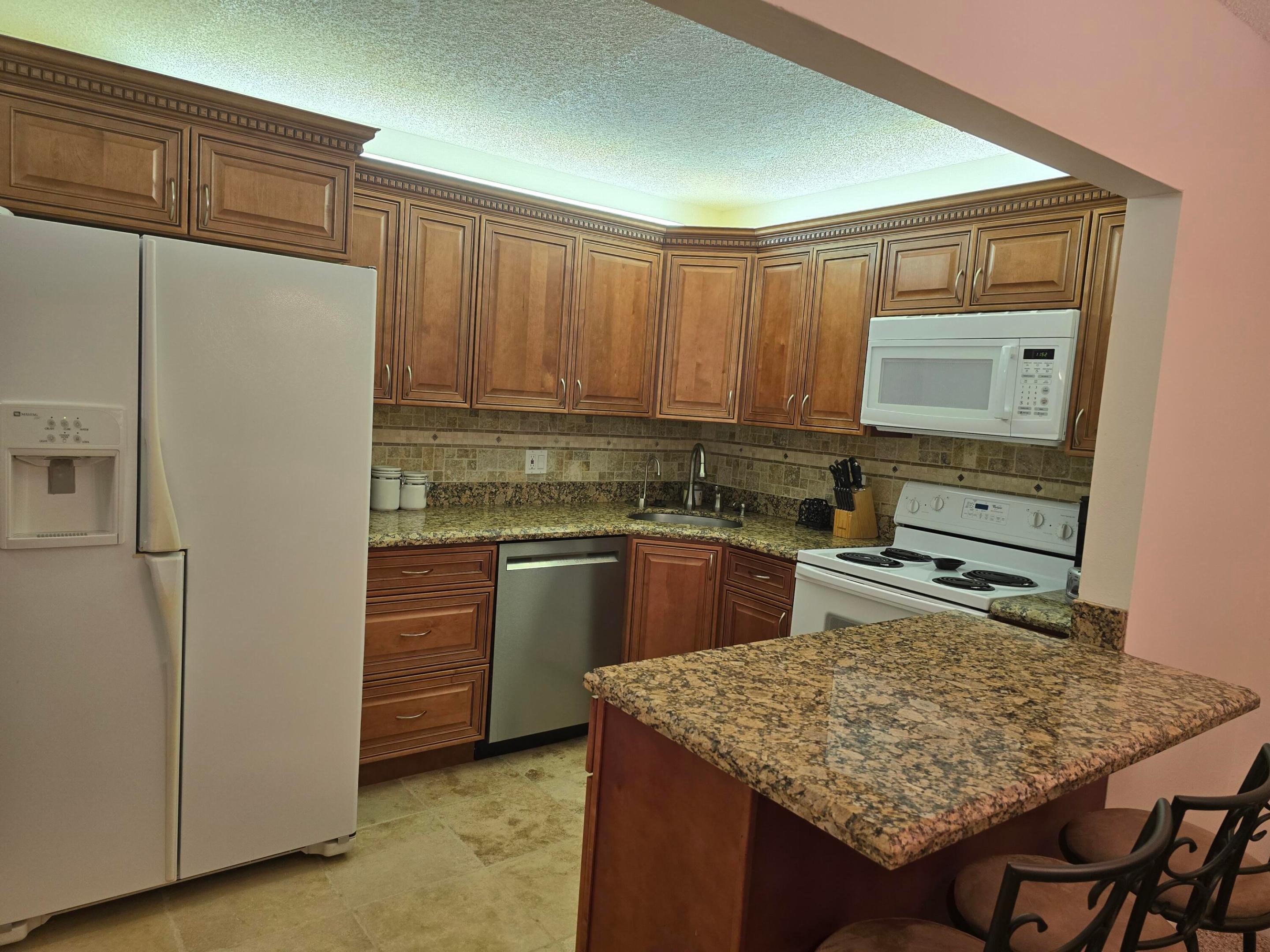 317 Pine Ridge Circle Property Photo 3