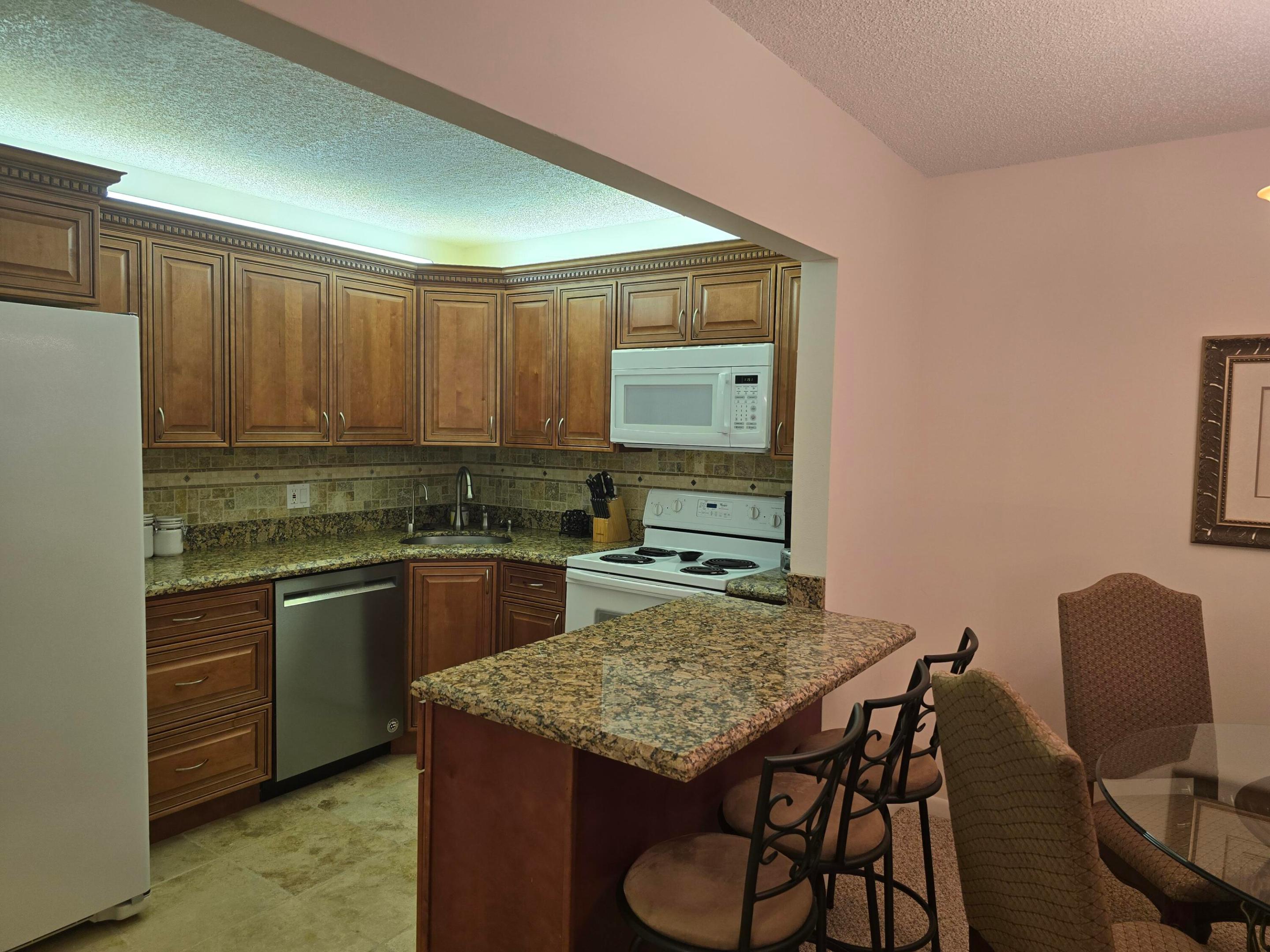 317 Pine Ridge Circle Property Photo 5
