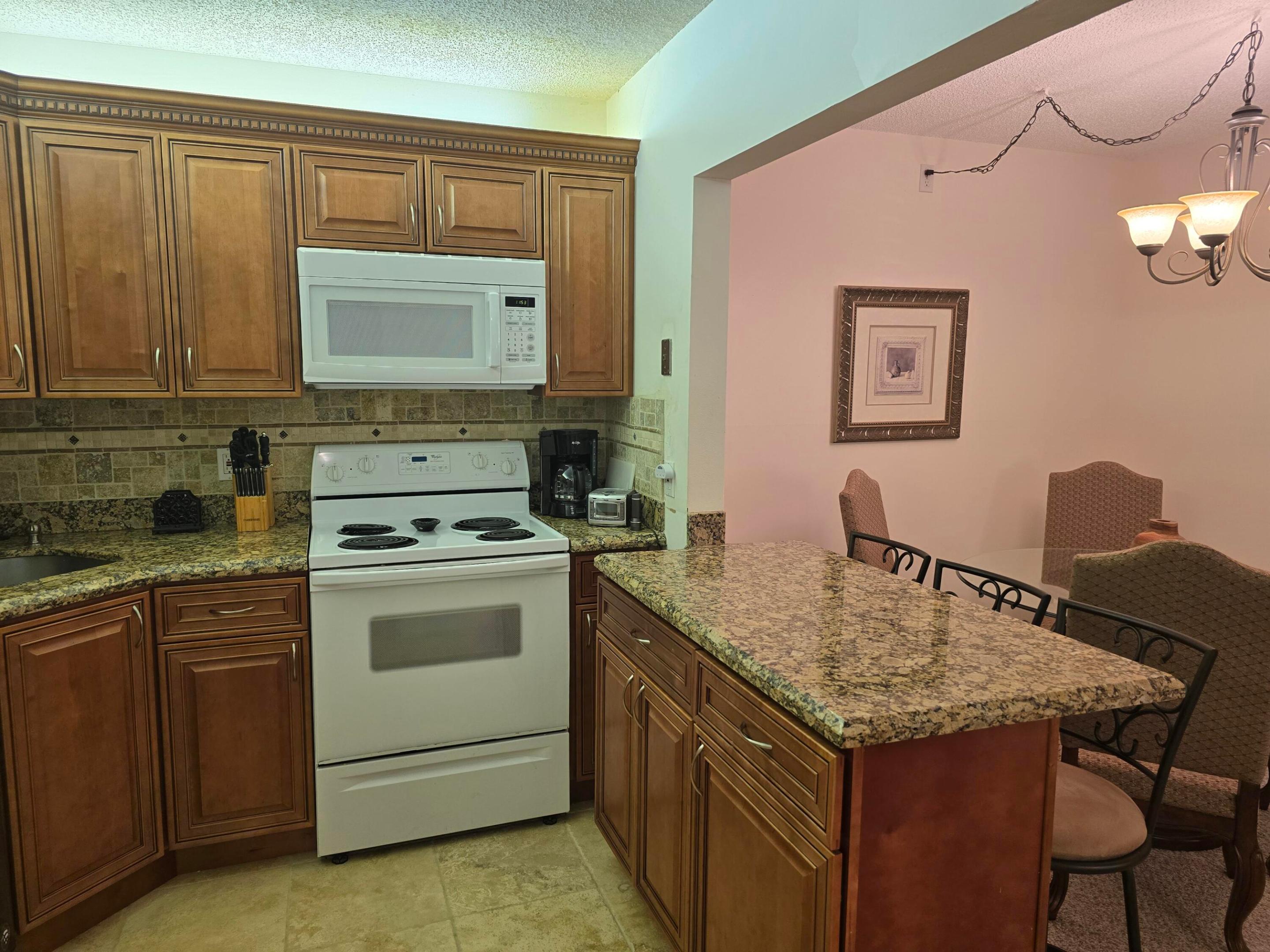 317 Pine Ridge Circle Property Photo 6