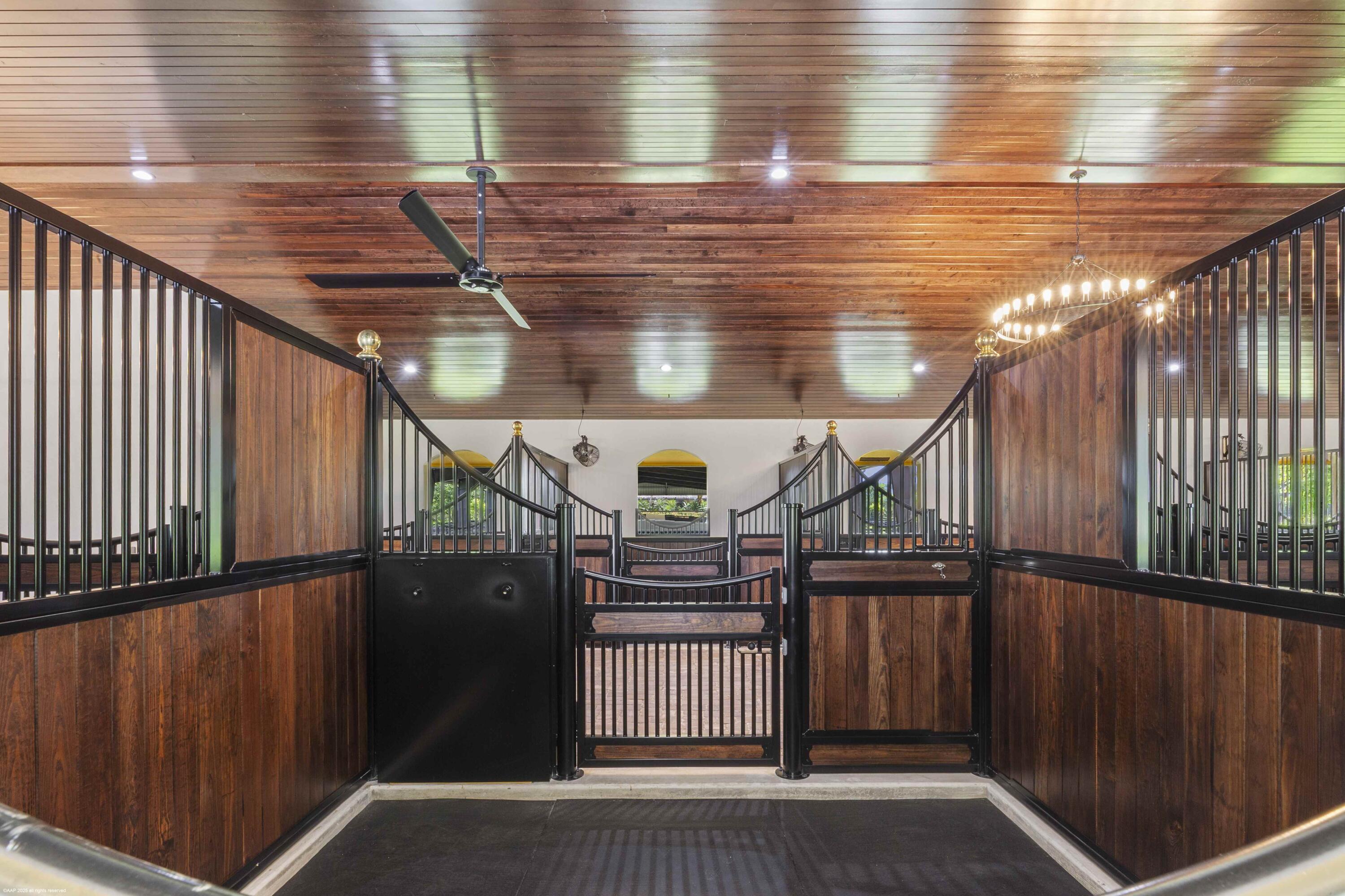 4985 Stables Way Property Photo 3