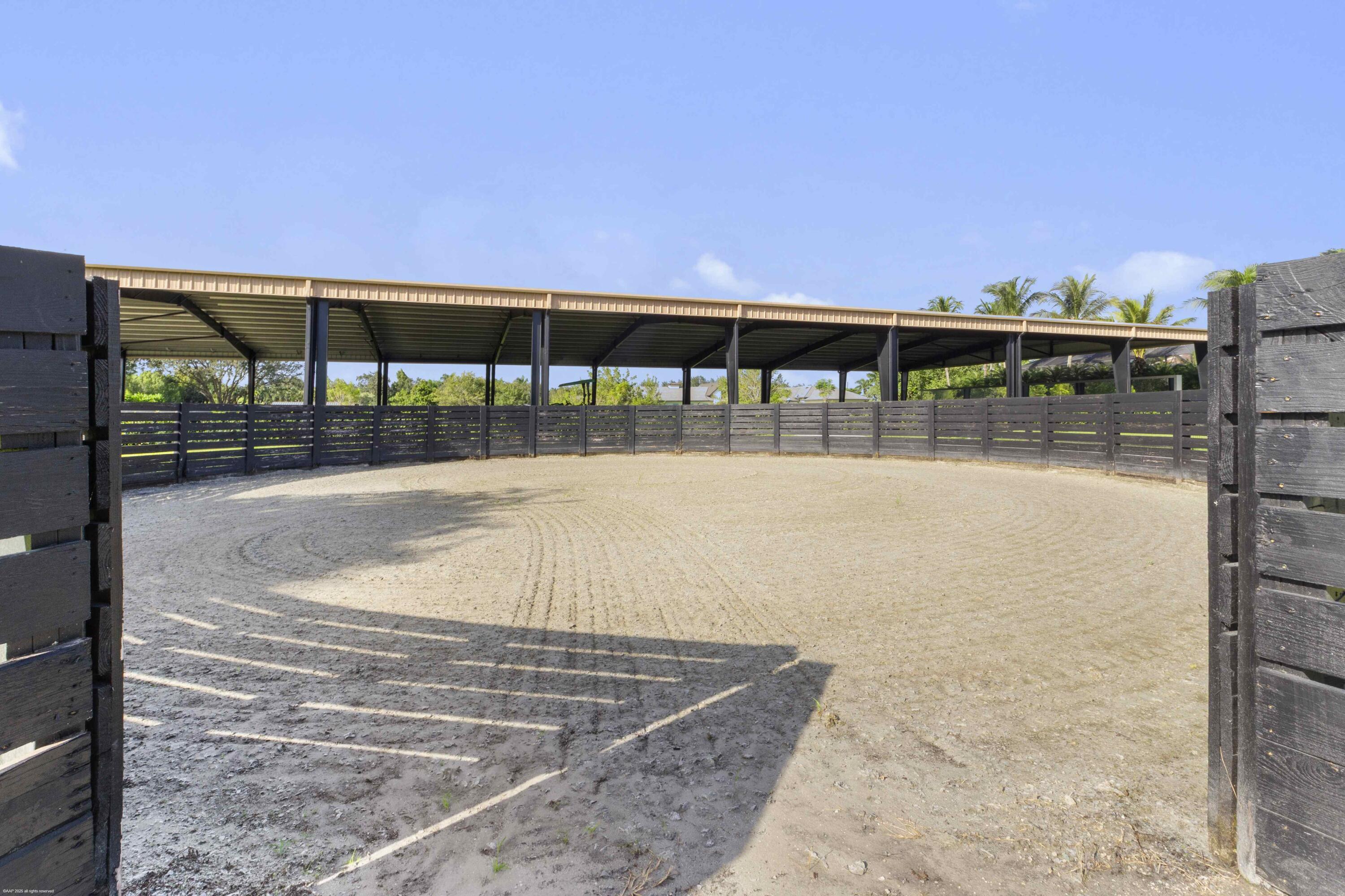 4985 Stables Way Property Photo 6