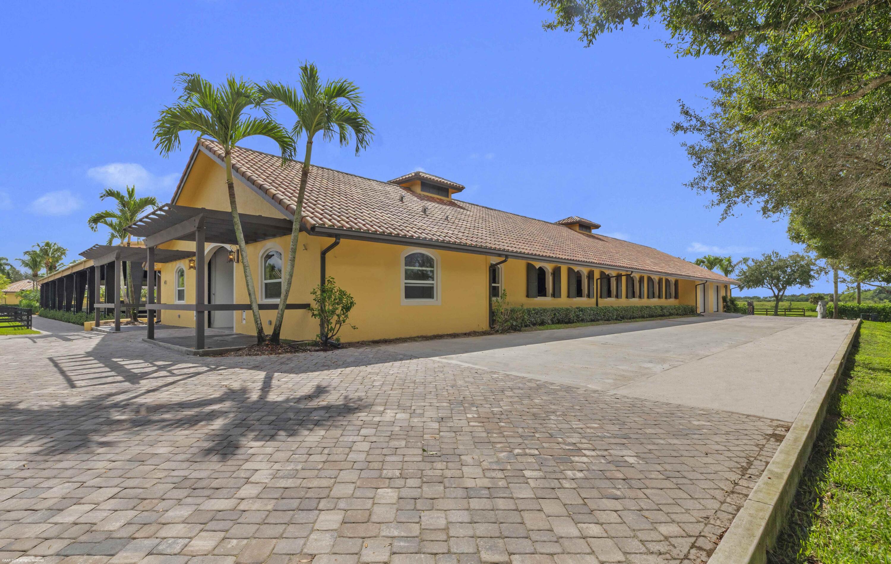 4985 Stables Way Property Photo 17