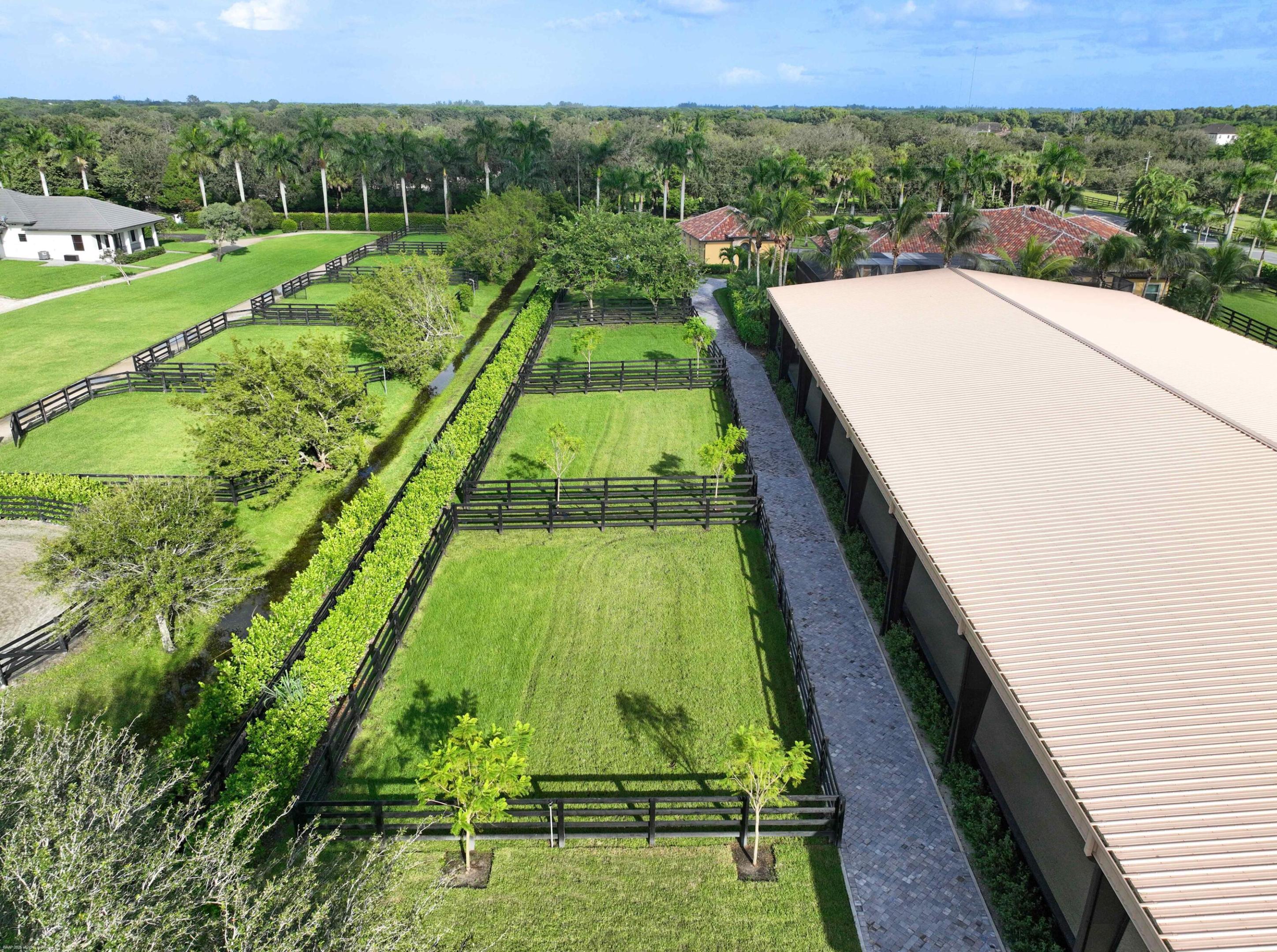 4985 Stables Way Property Photo 27