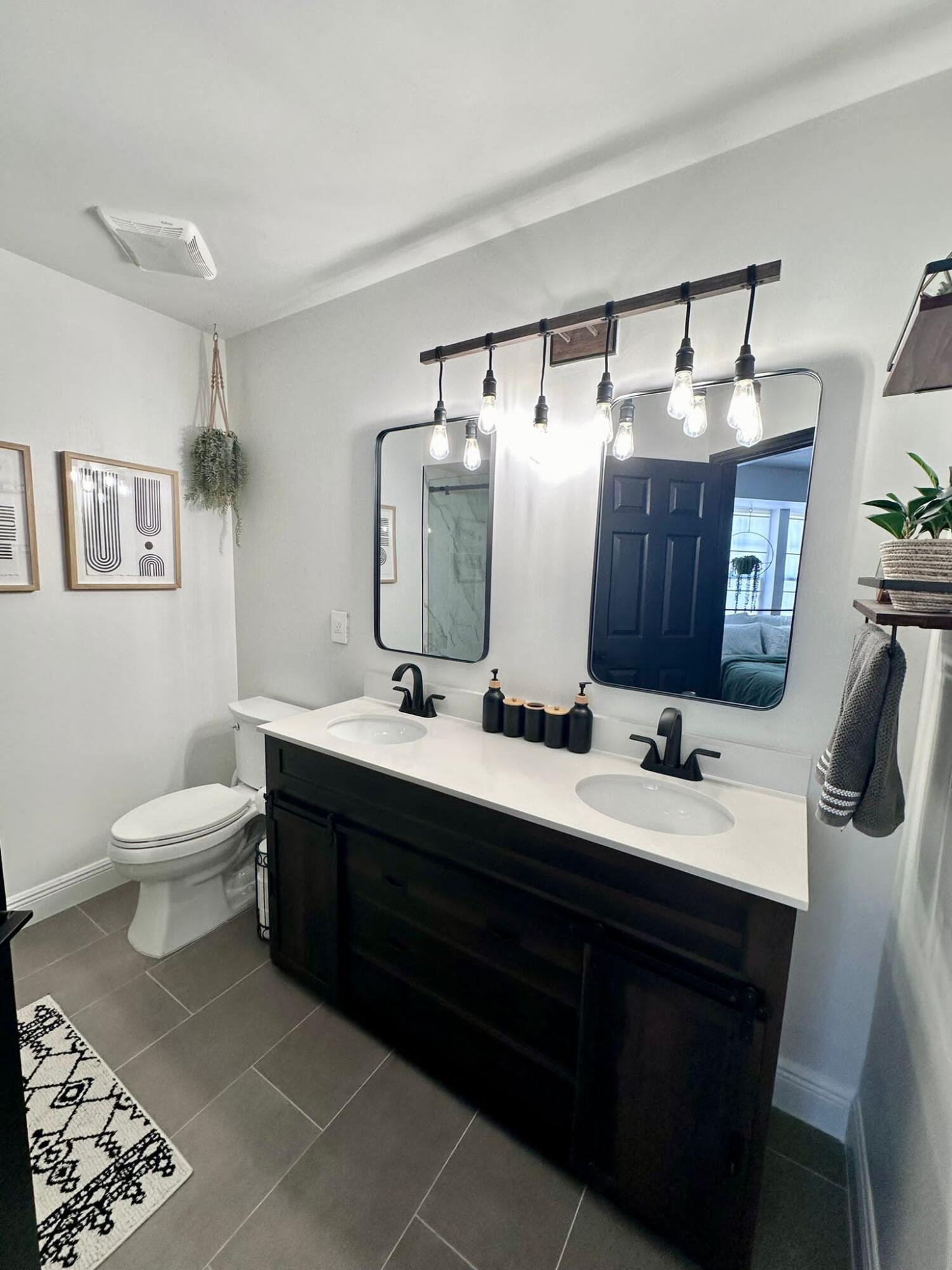 132 Weybridge Circle Property Photo 16