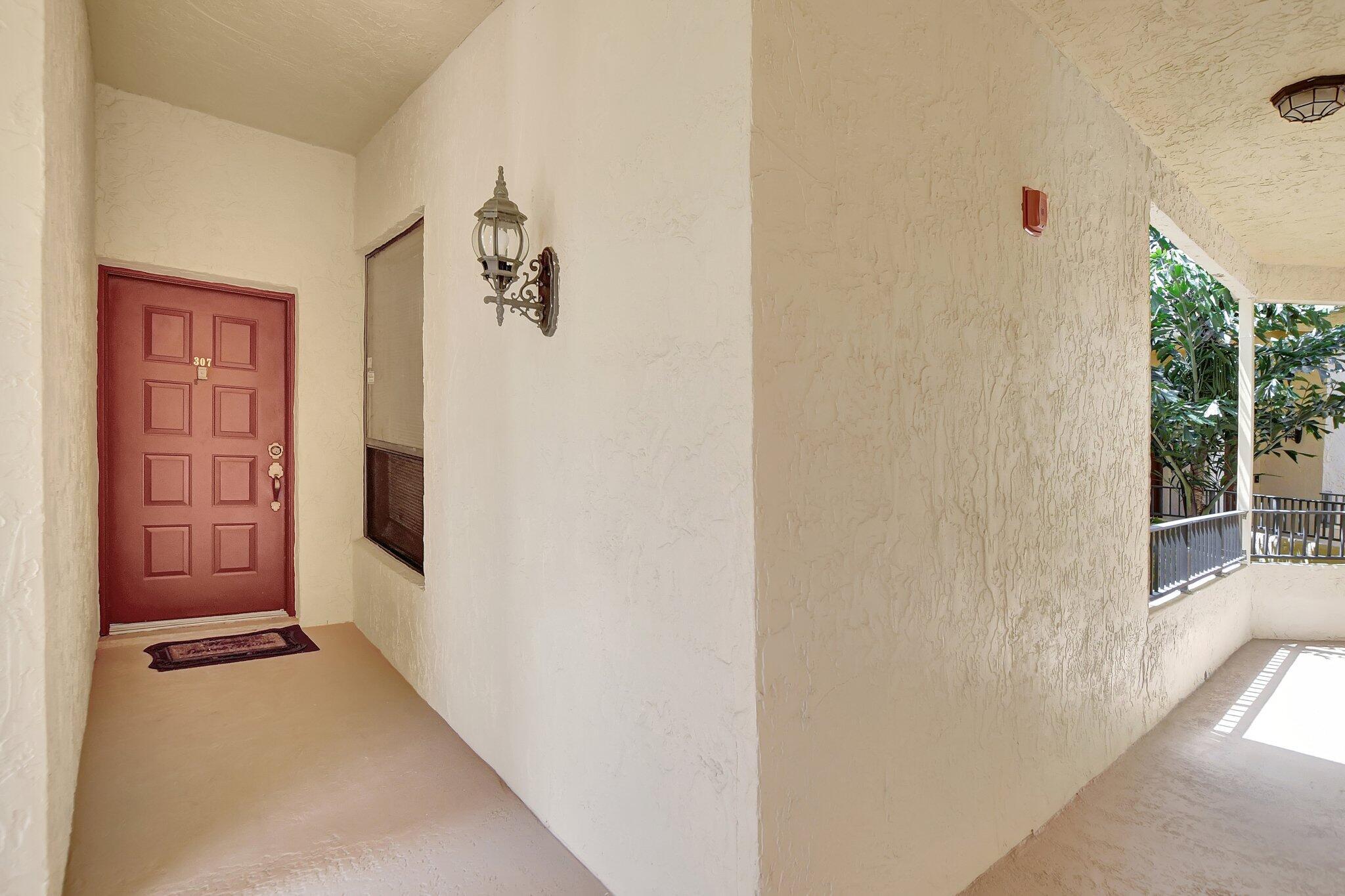 7520 La Paz Boulevard 307 Property Photo 2