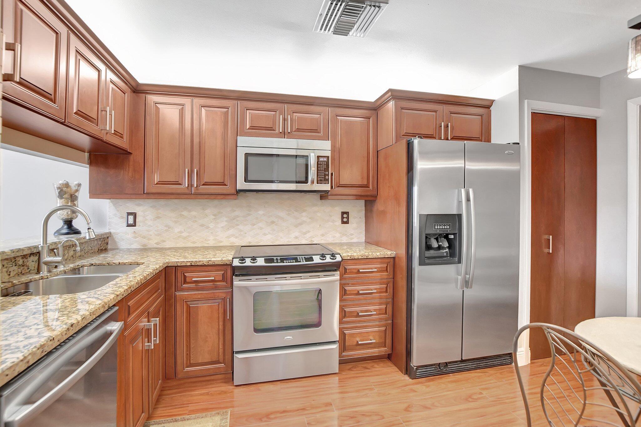 7520 La Paz Boulevard 307 Property Photo 5
