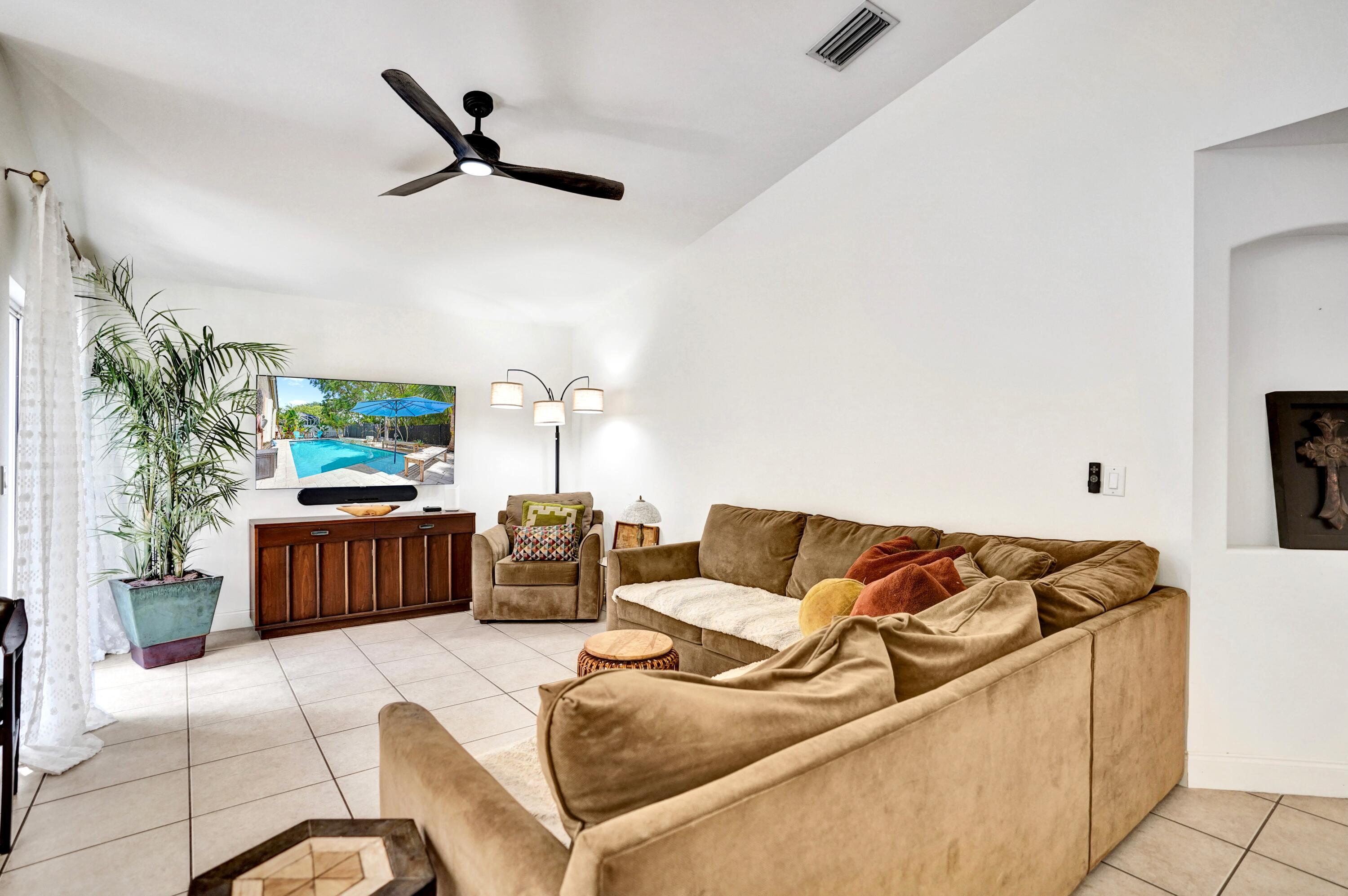 6214 Sand Hills Circle Property Photo 12