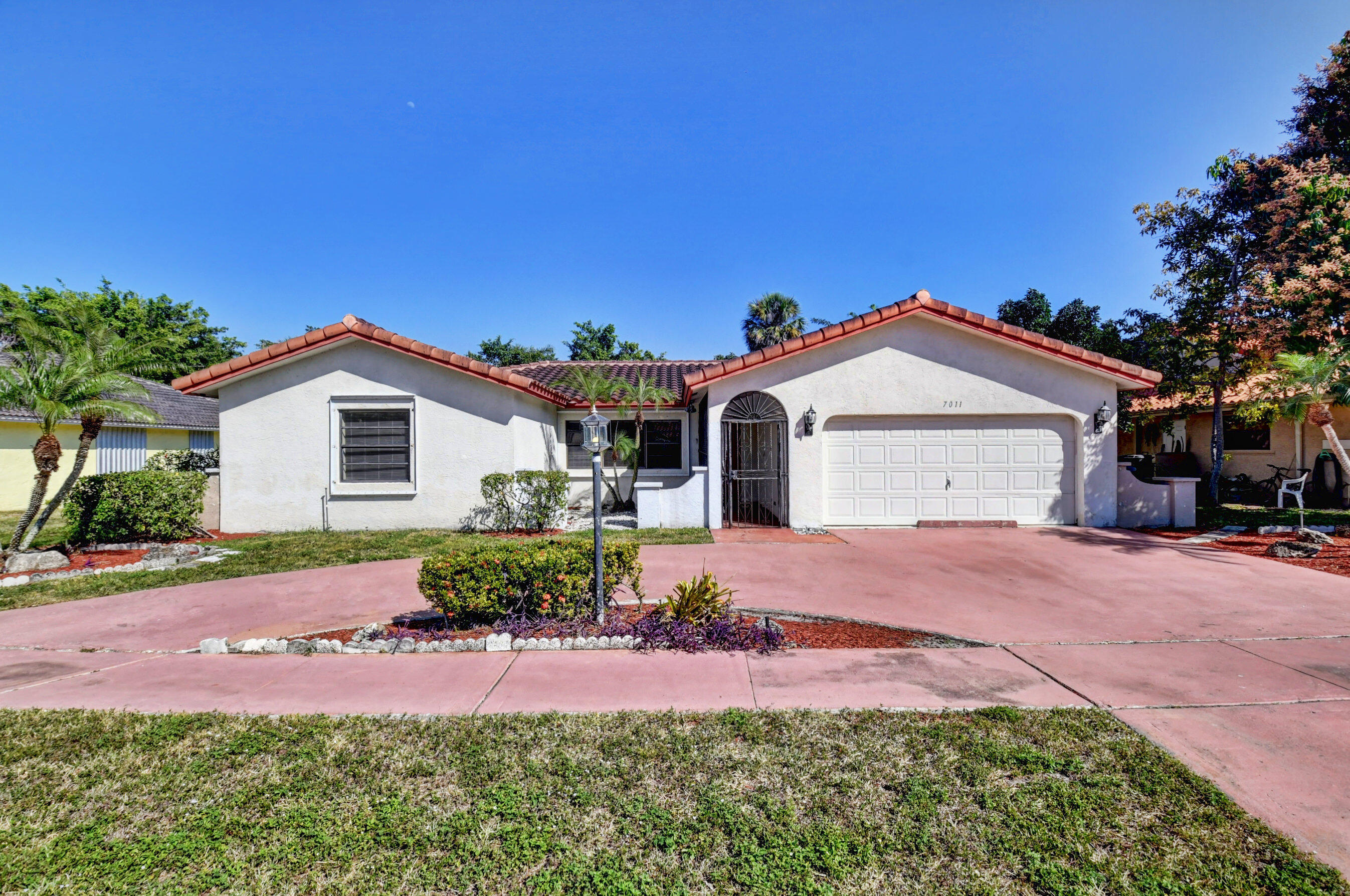 7011 San Sebastian Circle Property Photo 1